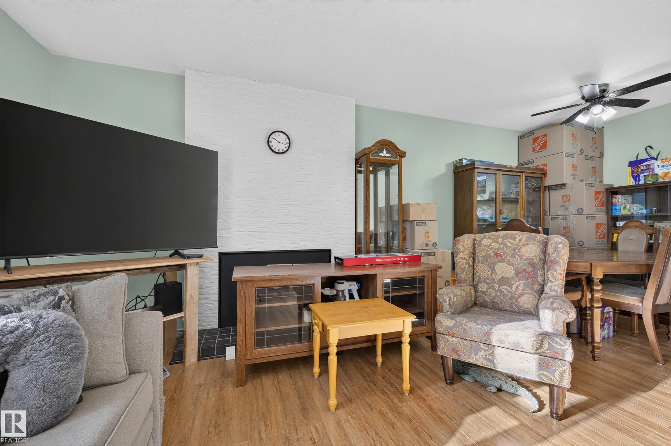 4 GREYSTONE Crescent