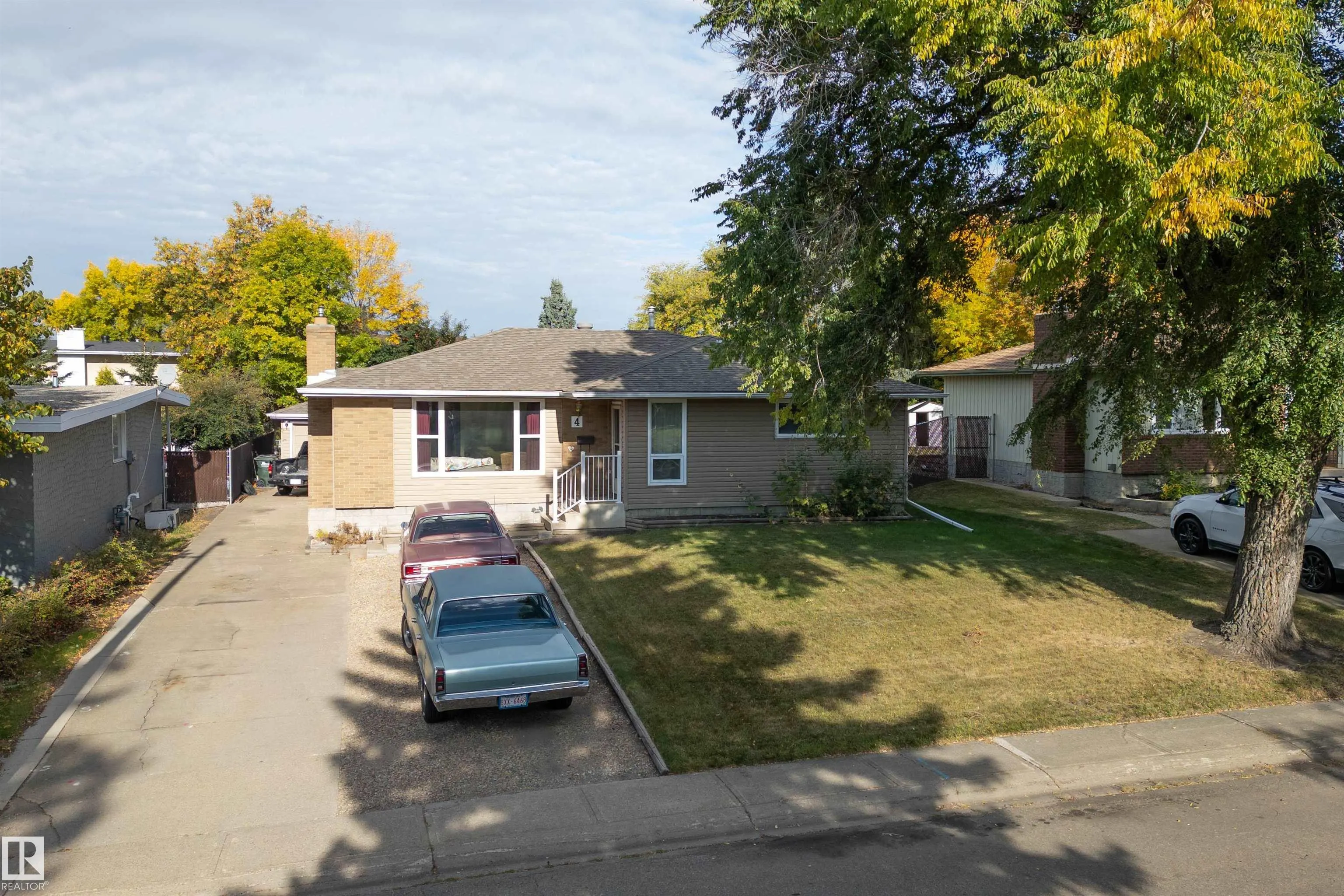 4 GREYSTONE Crescent