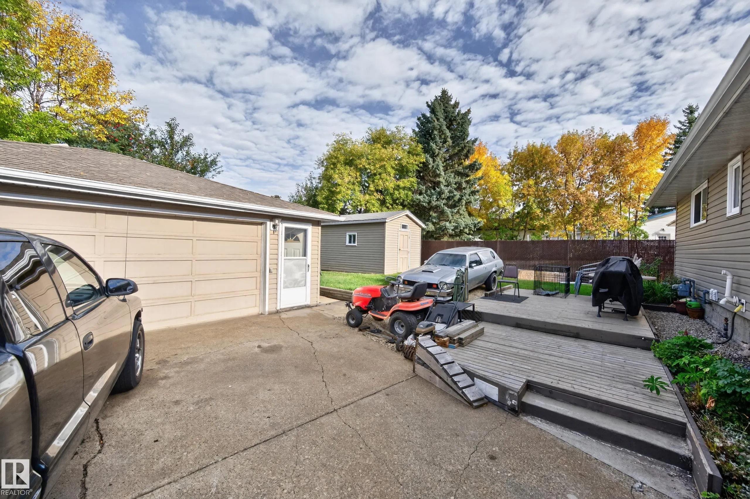 4 GREYSTONE Crescent
