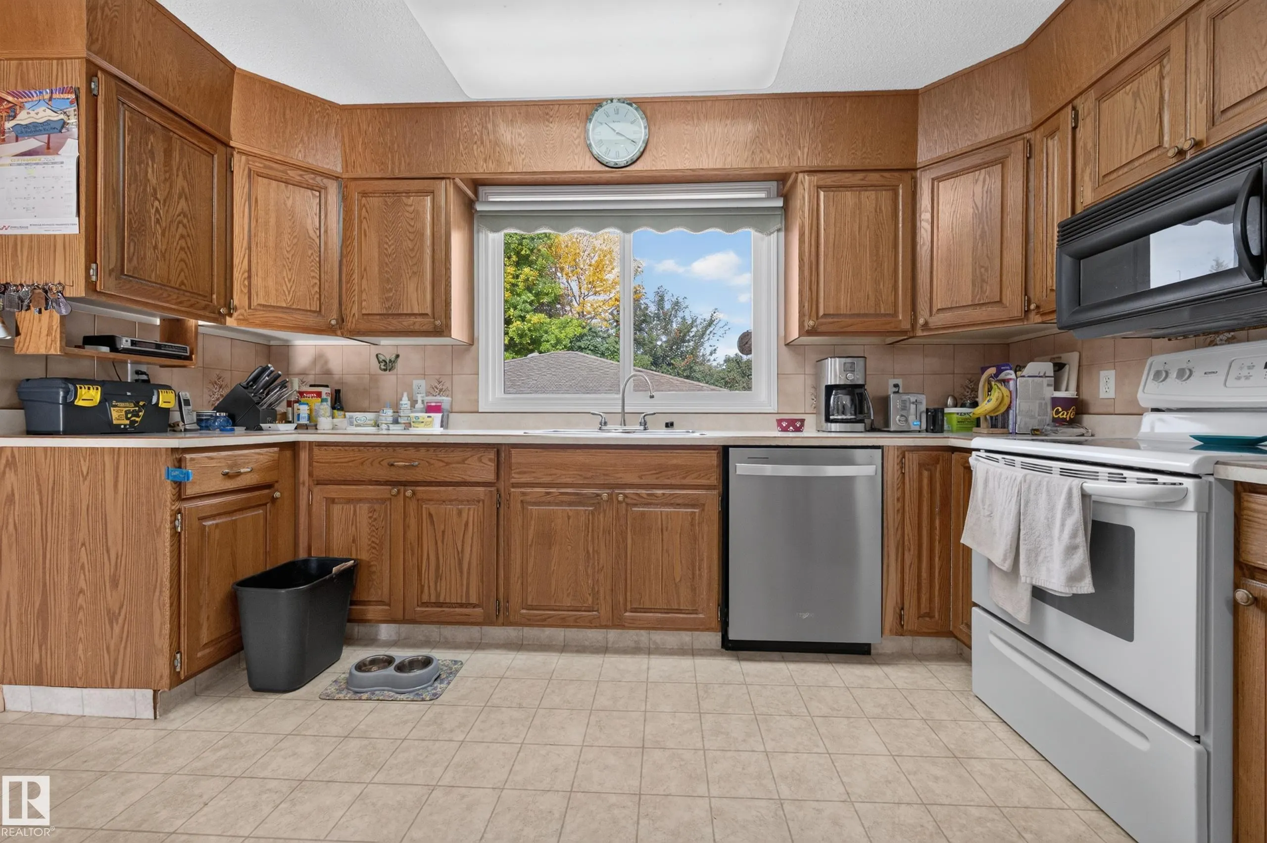 4 GREYSTONE Crescent