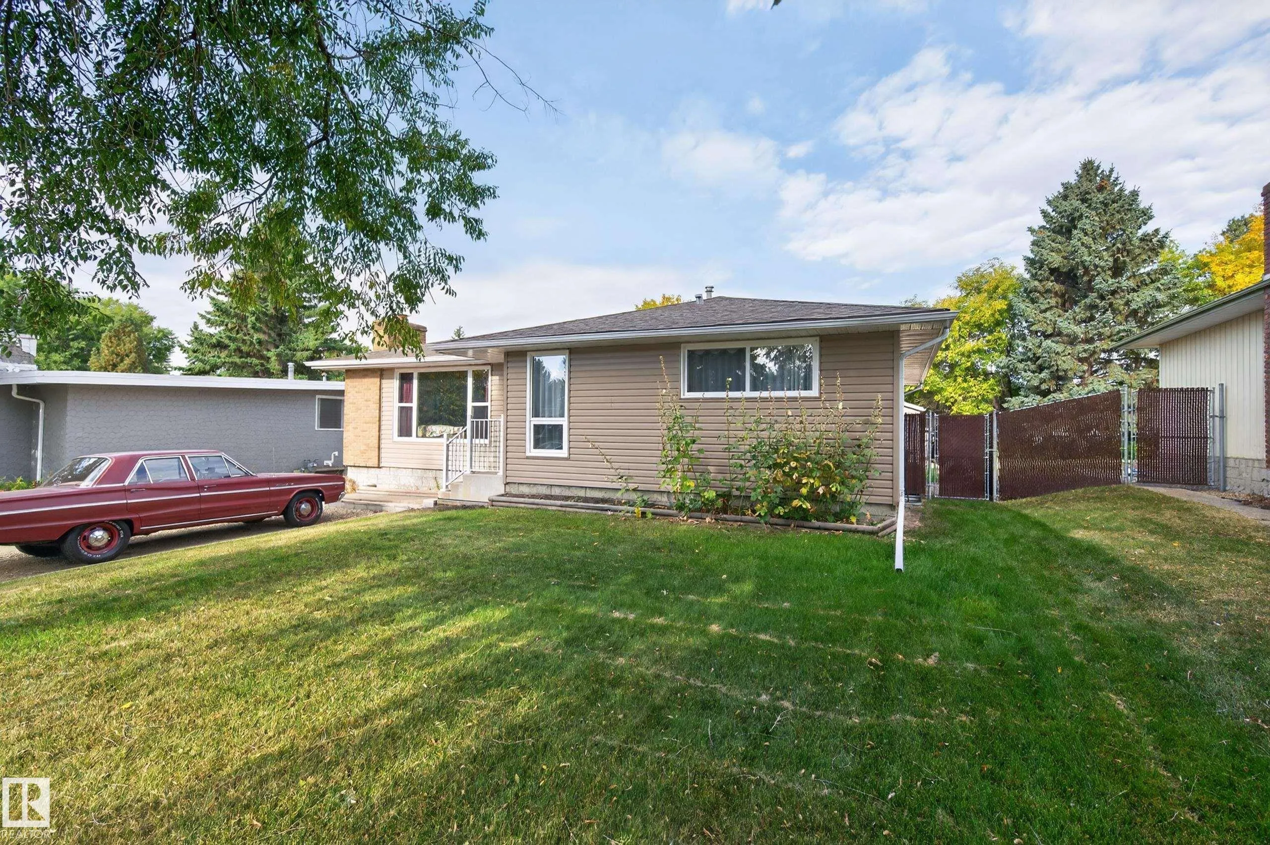 4 GREYSTONE Crescent