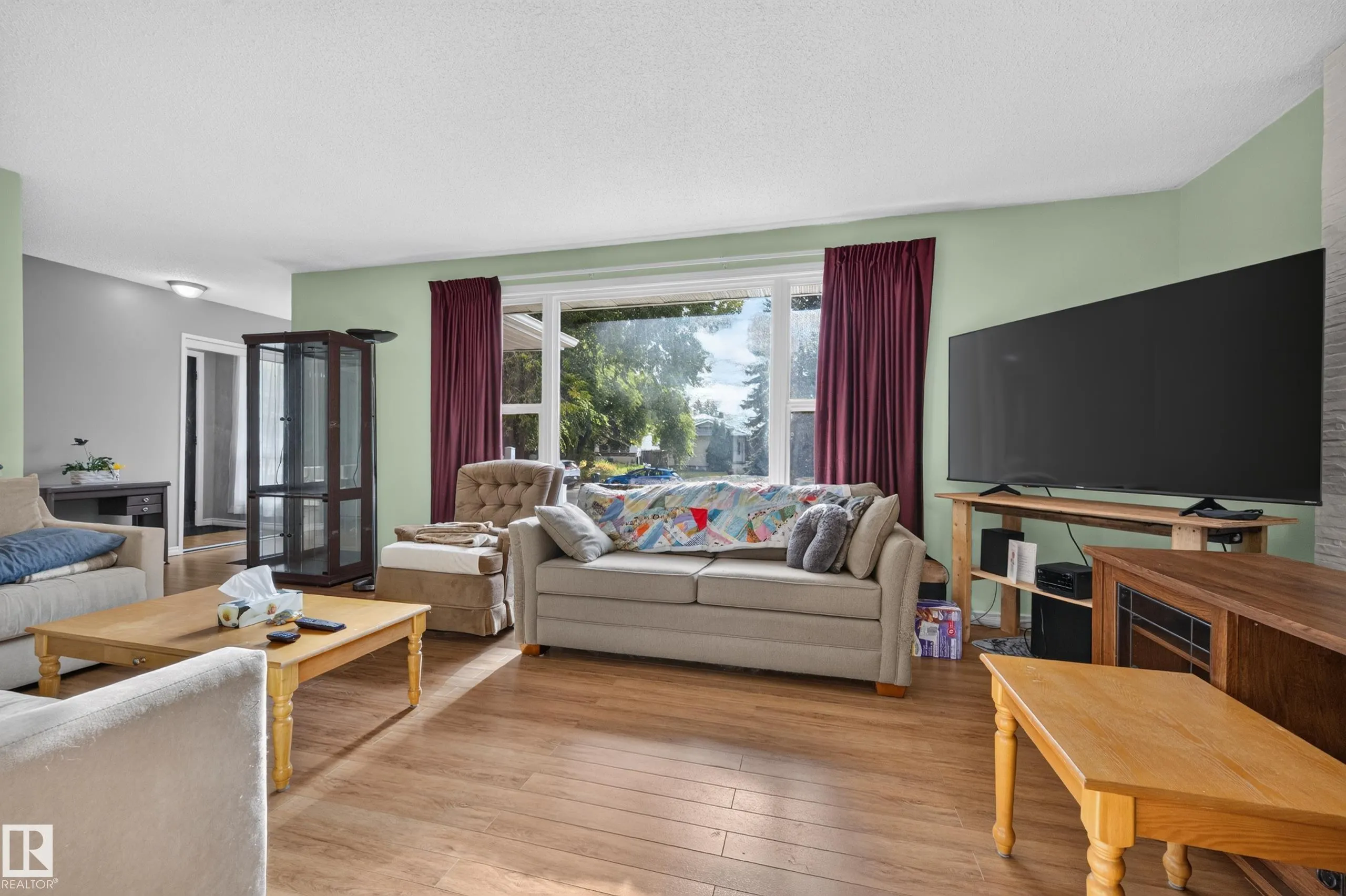 4 GREYSTONE Crescent