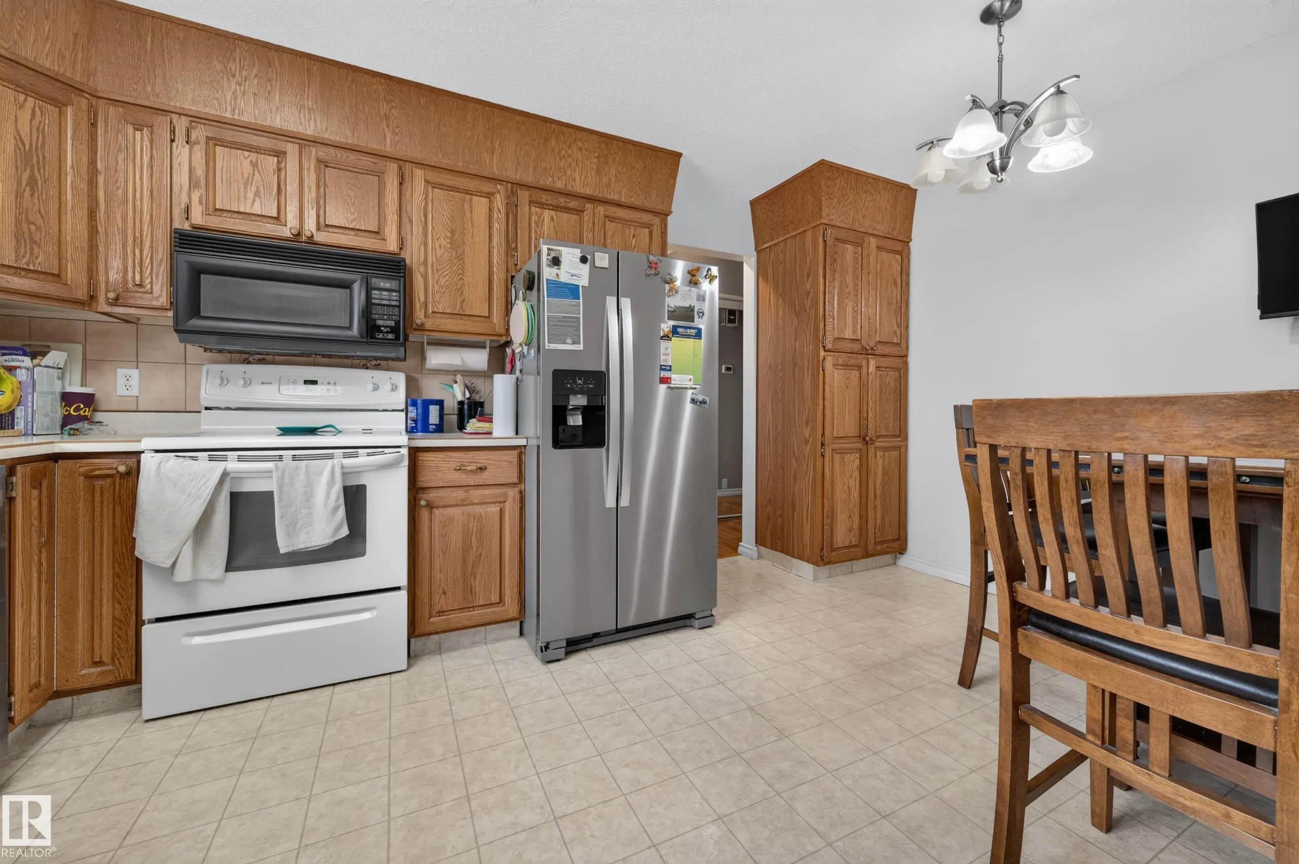 4 GREYSTONE Crescent