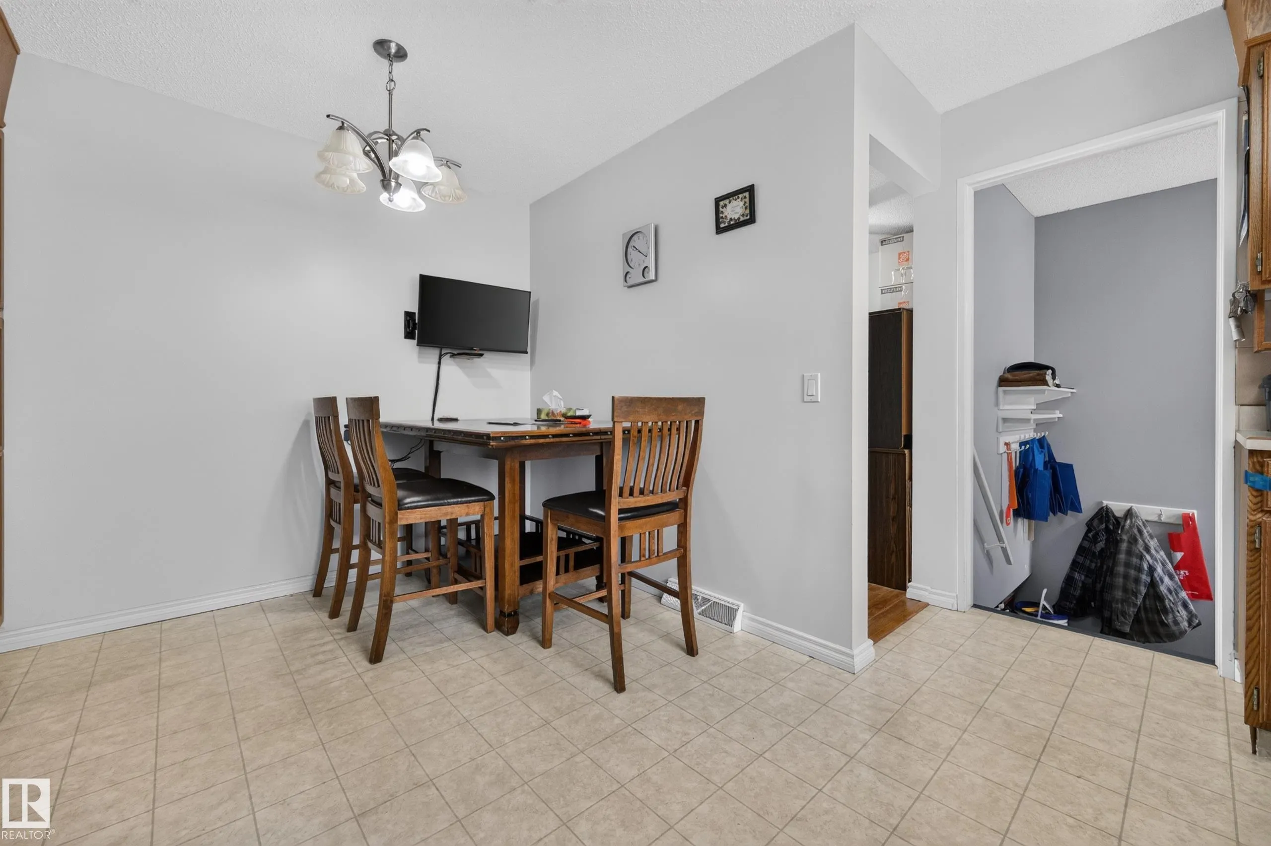 4 GREYSTONE Crescent