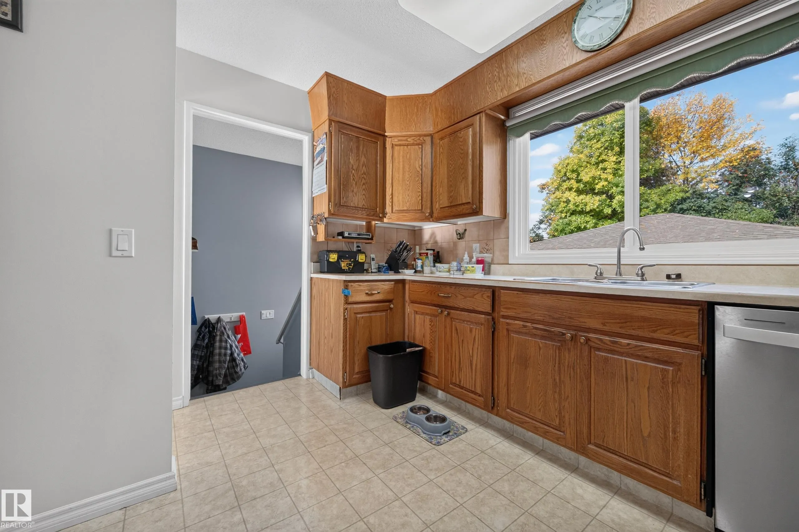 4 GREYSTONE Crescent