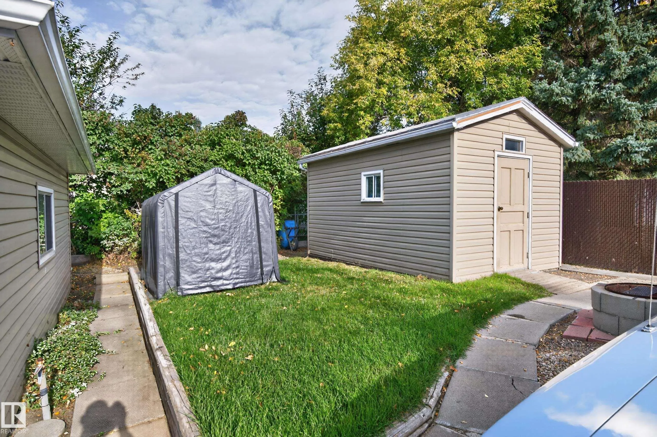 4 GREYSTONE Crescent