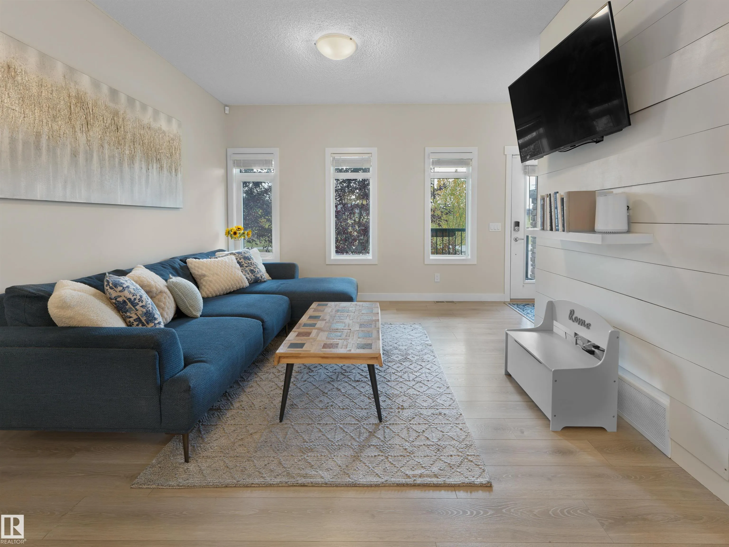 4074 CHAPPELLE GREEN