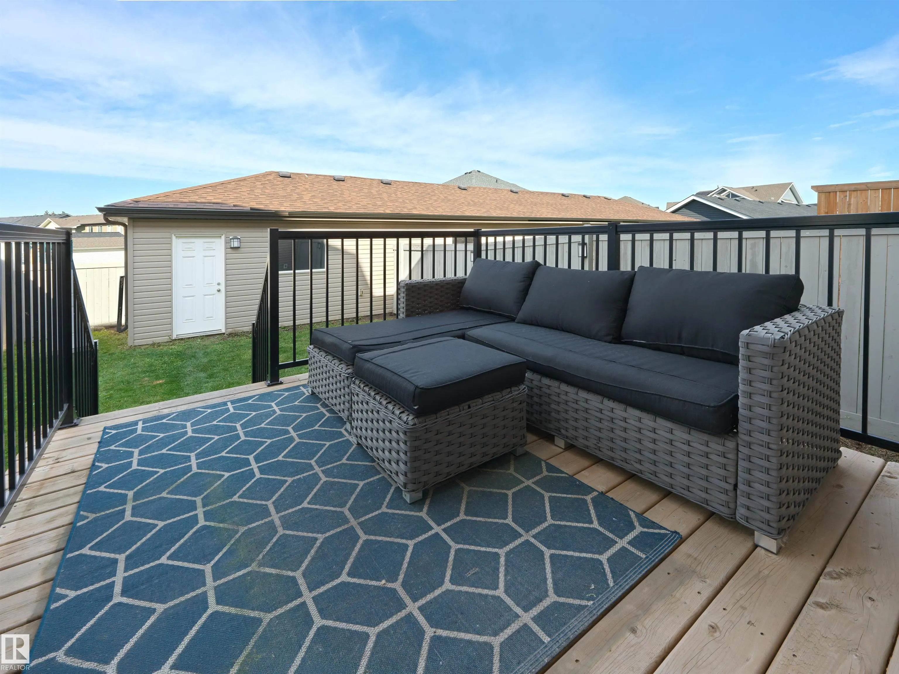 4074 CHAPPELLE GREEN