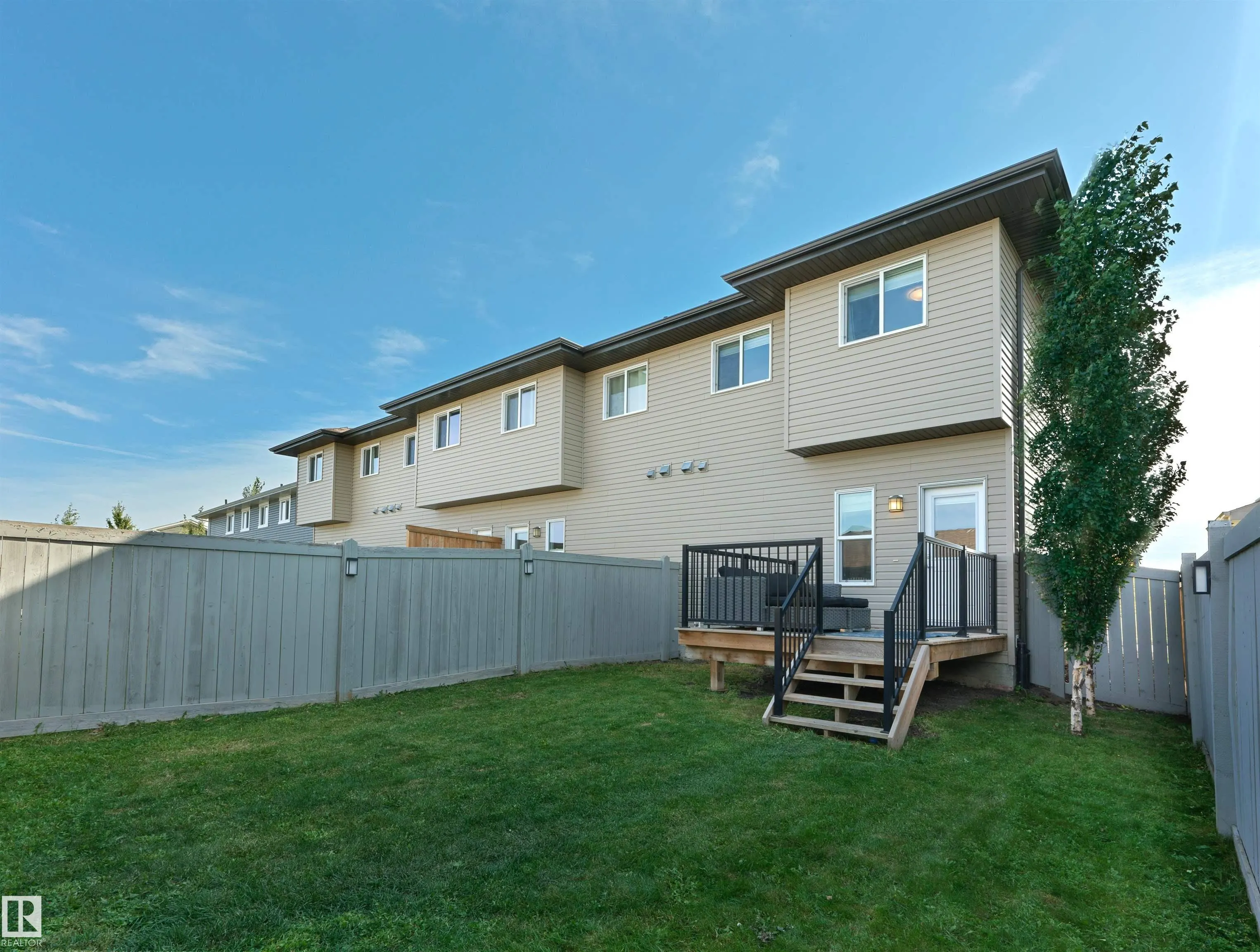 4074 CHAPPELLE GREEN