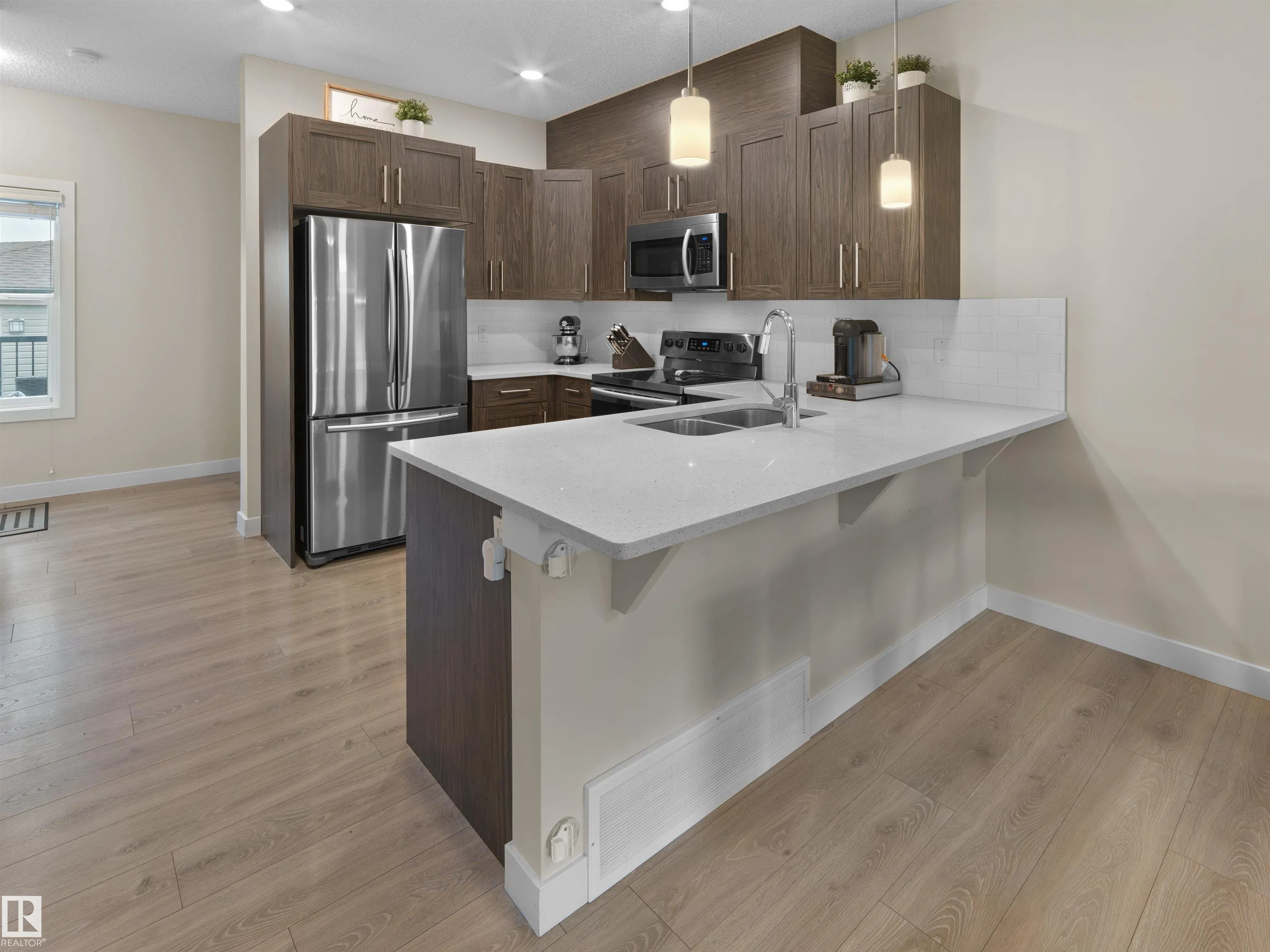 4074 CHAPPELLE GREEN