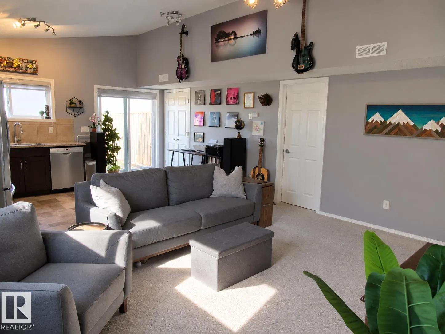 142 Selkirk Place Place