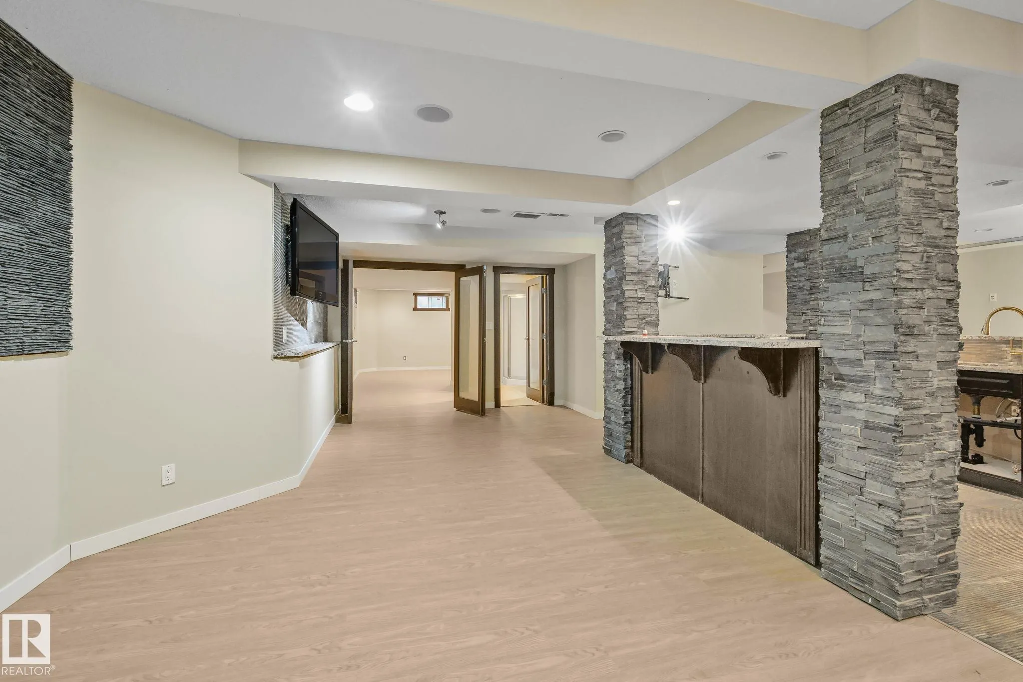 10 ELDORADO Drive