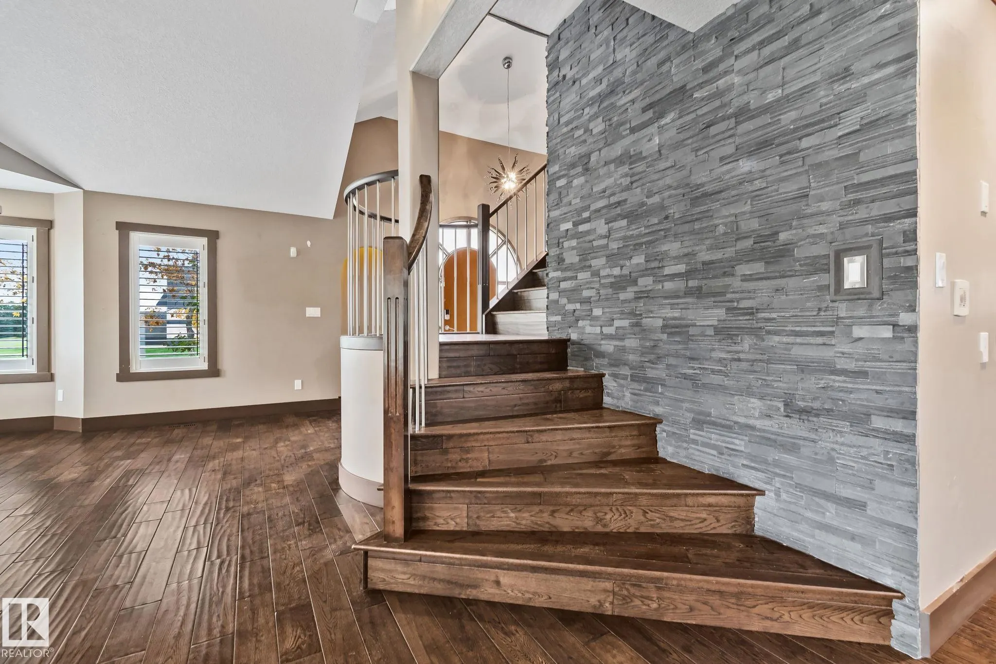 10 ELDORADO Drive