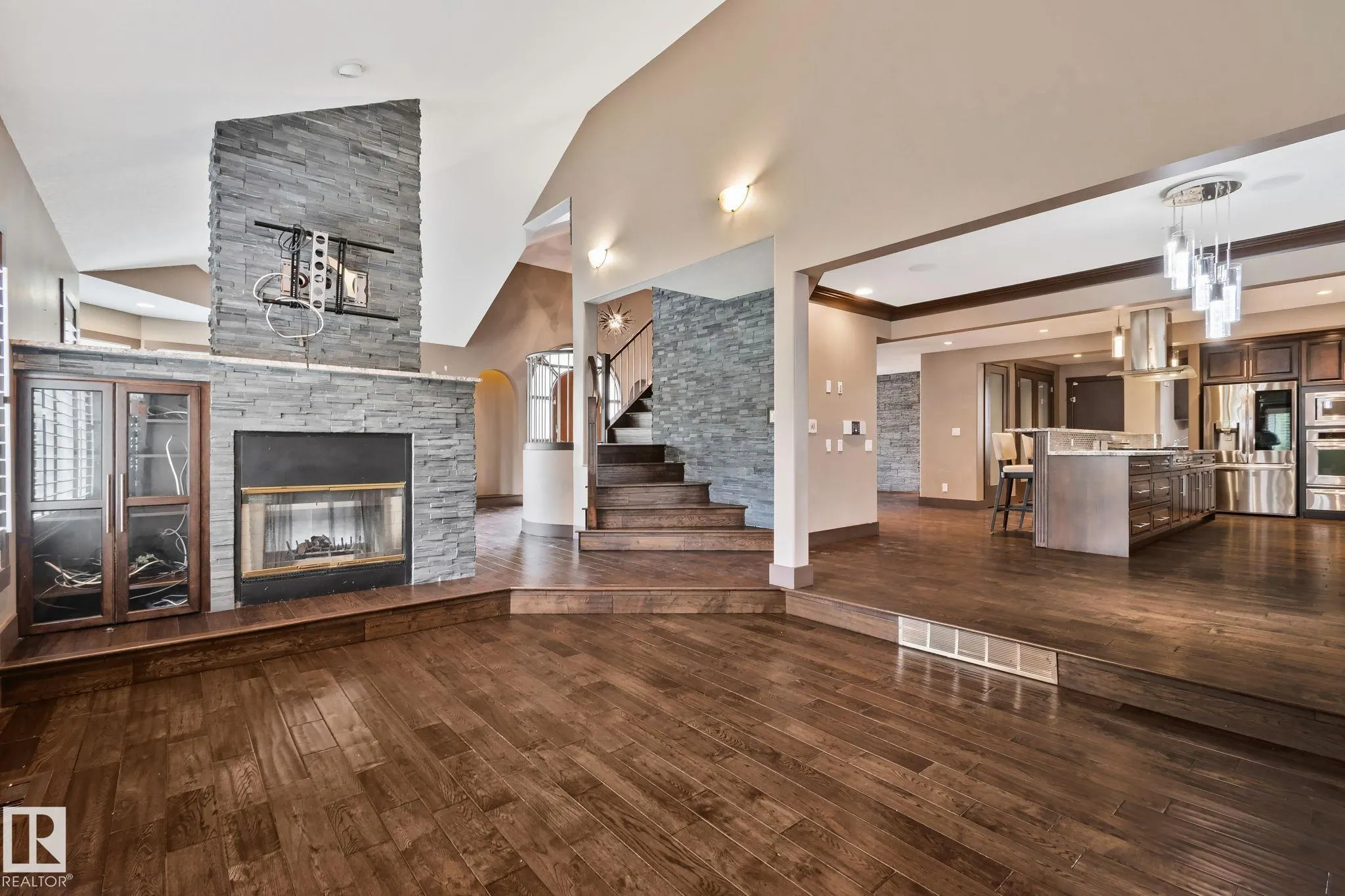10 ELDORADO Drive