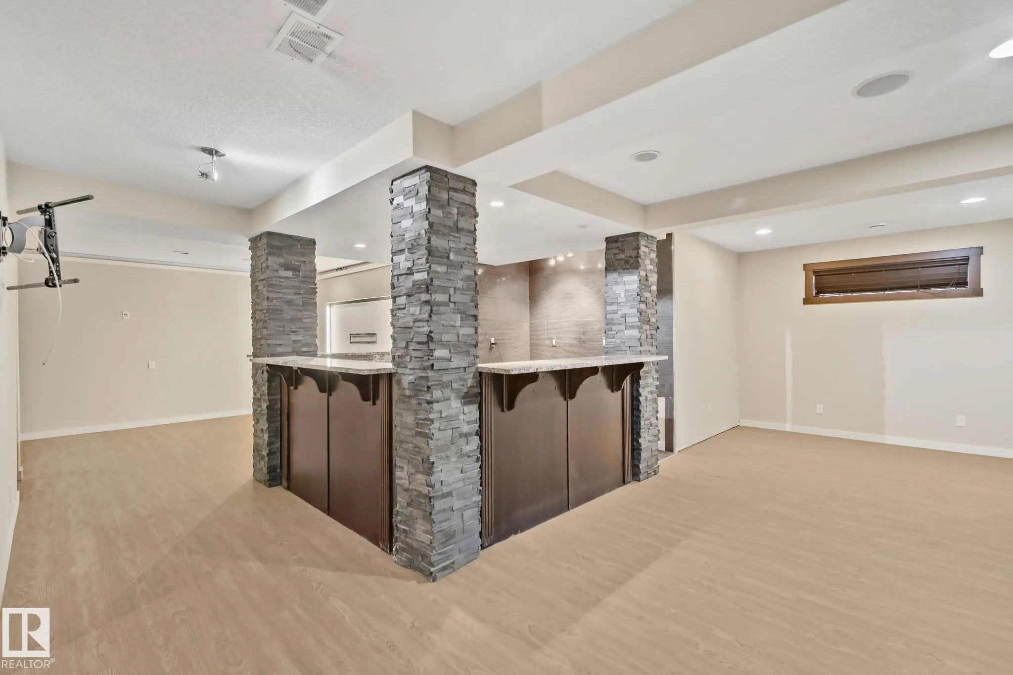 10 ELDORADO Drive