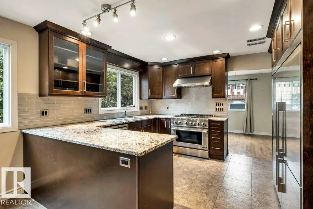 394 LESSARD Drive