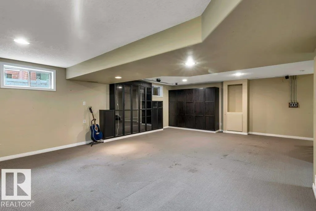 394 LESSARD Drive