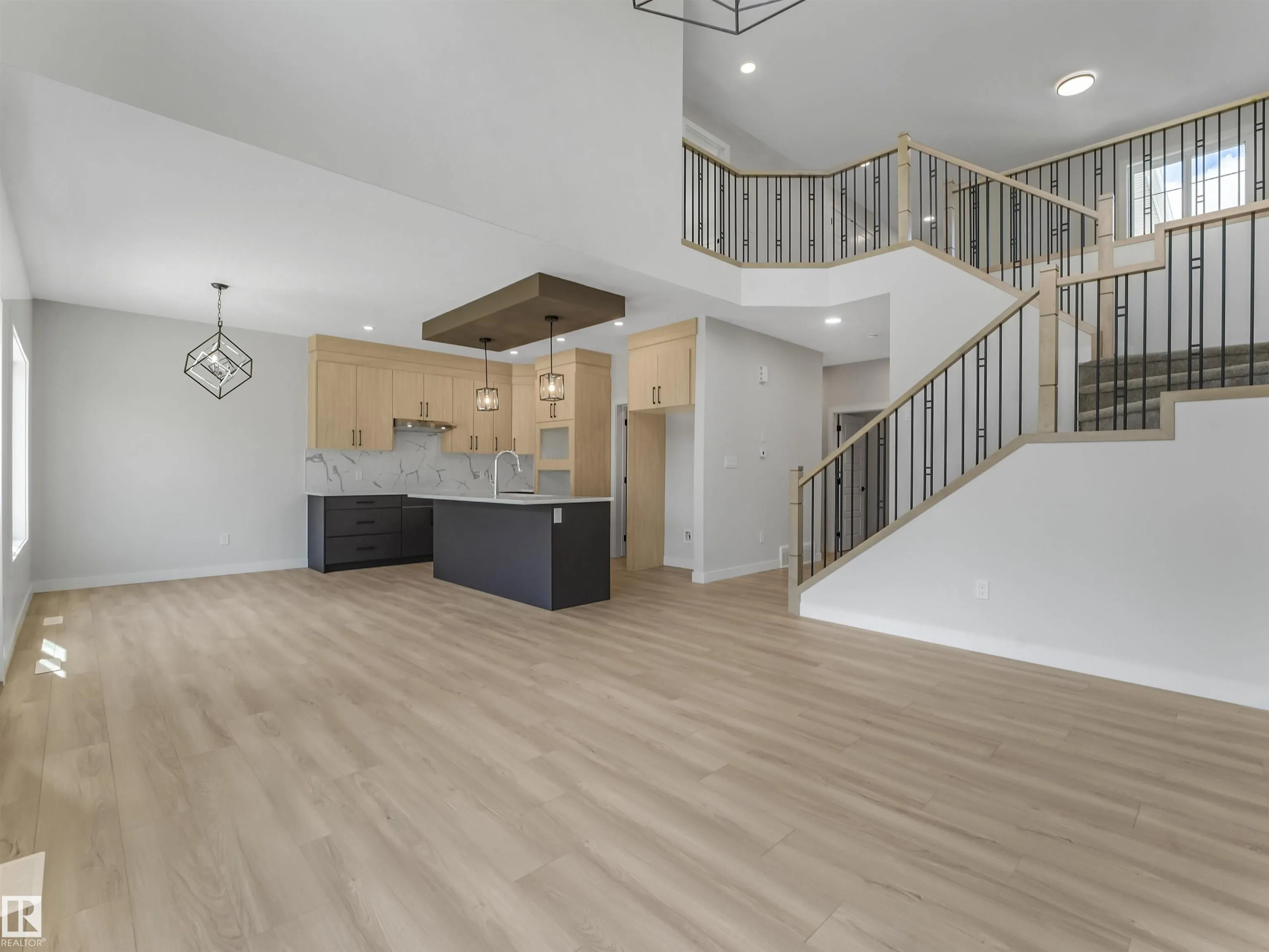 11 DALQUIST BAY