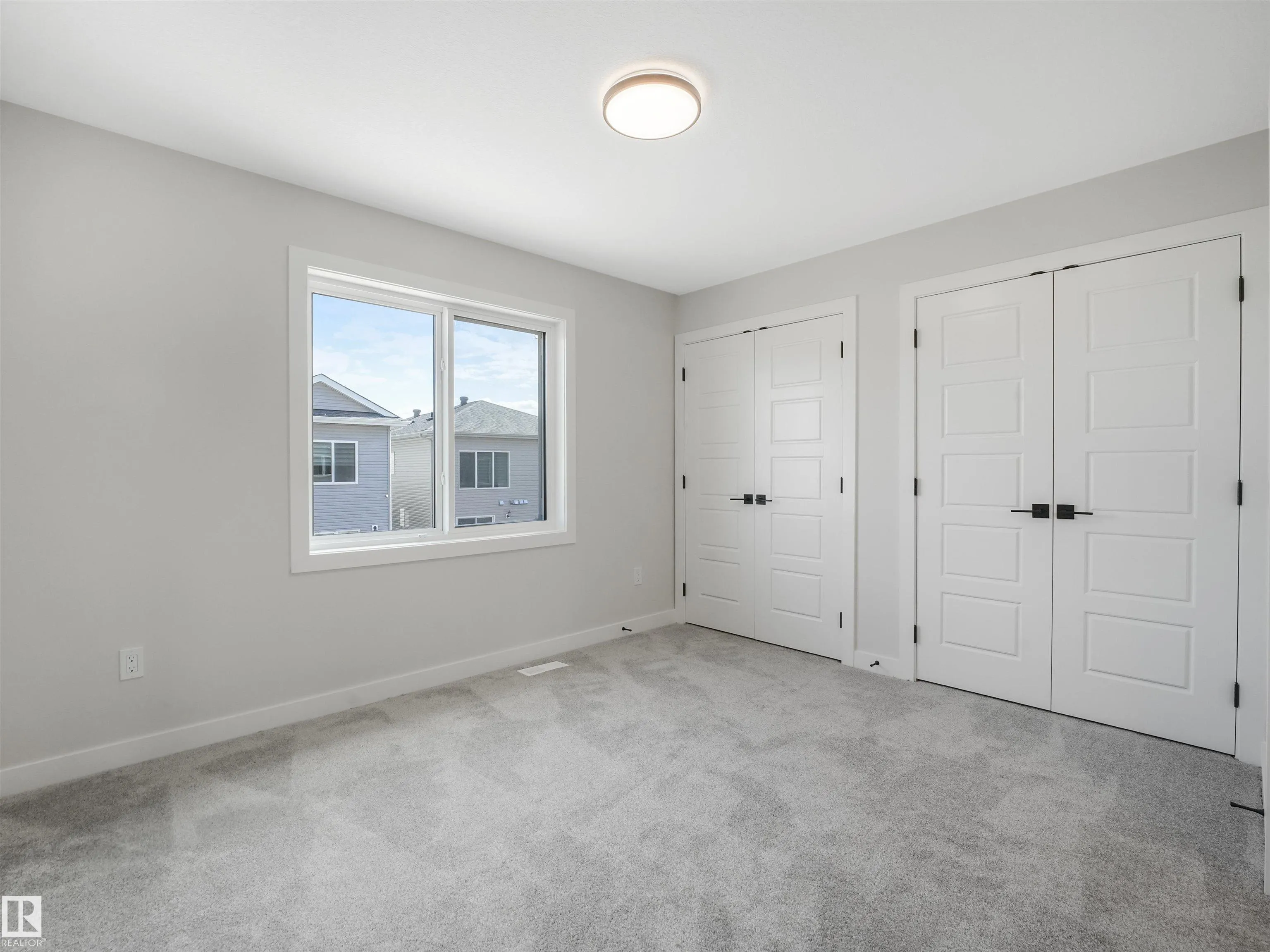 11 DALQUIST BAY