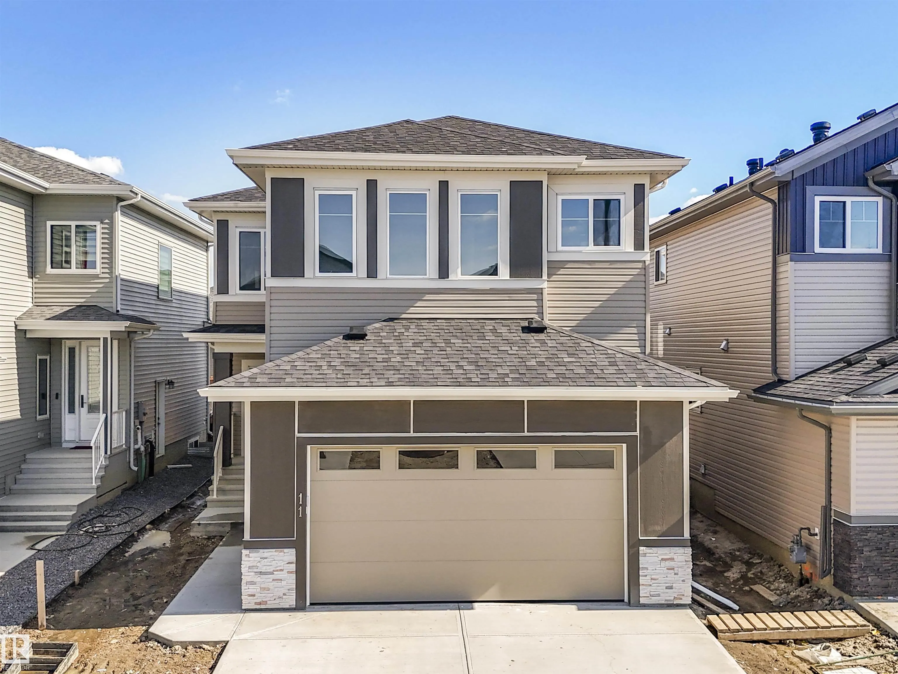 11 DALQUIST BAY