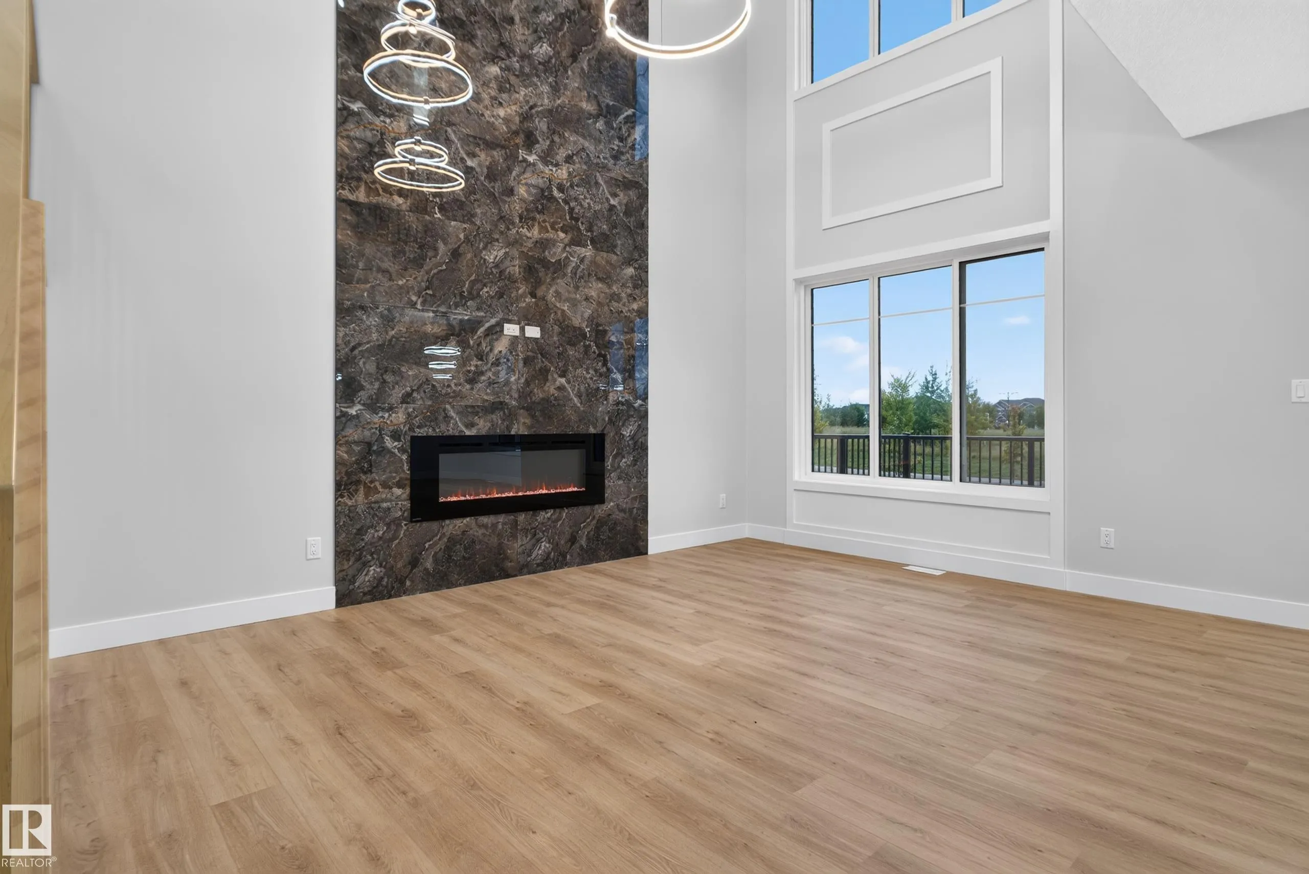 4268 Charles Close