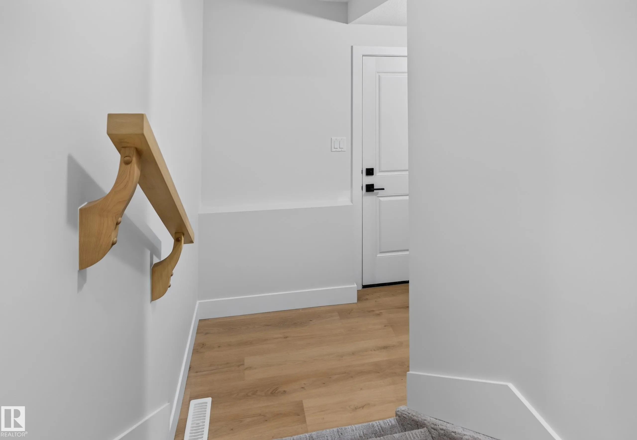 4268 Charles Close