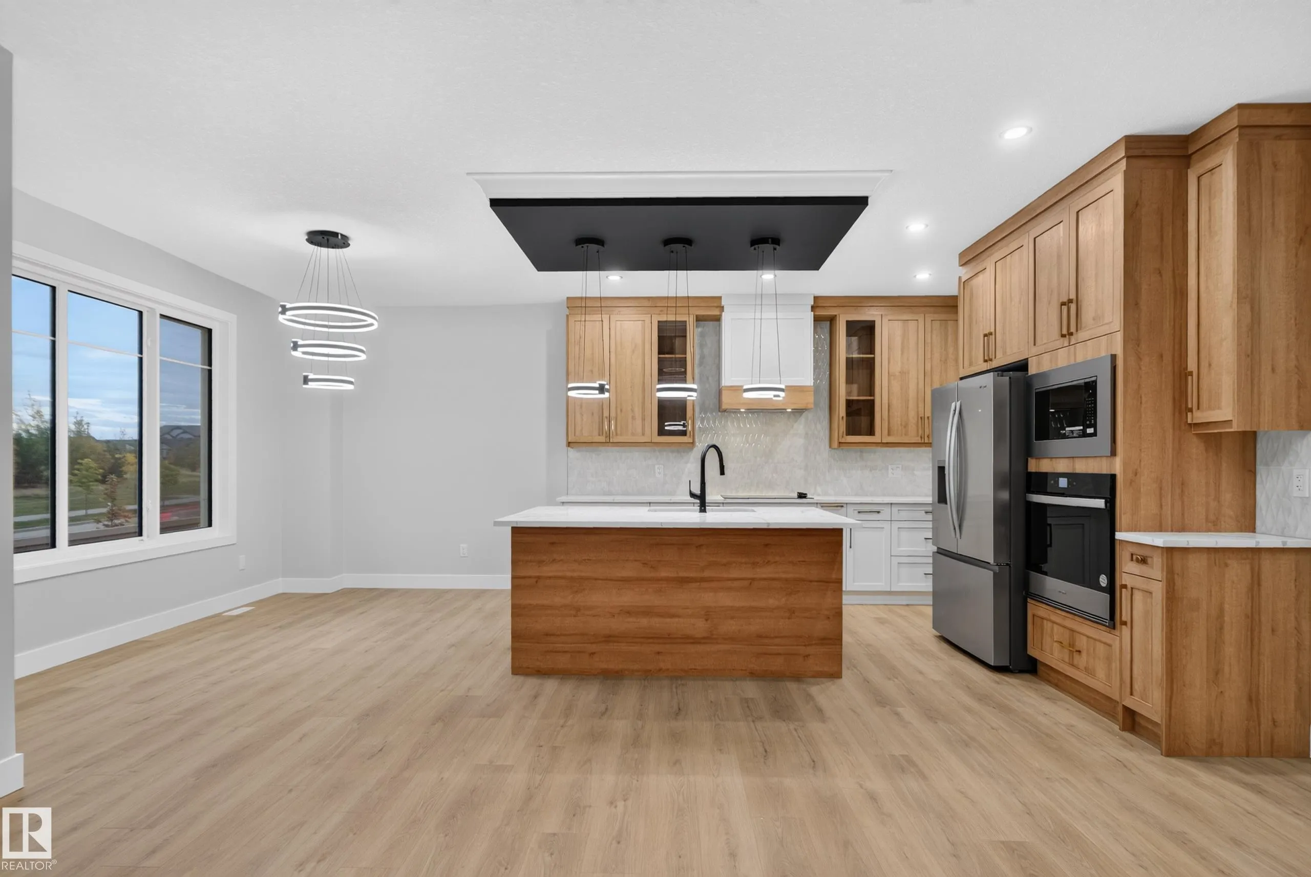 4268 Charles Close