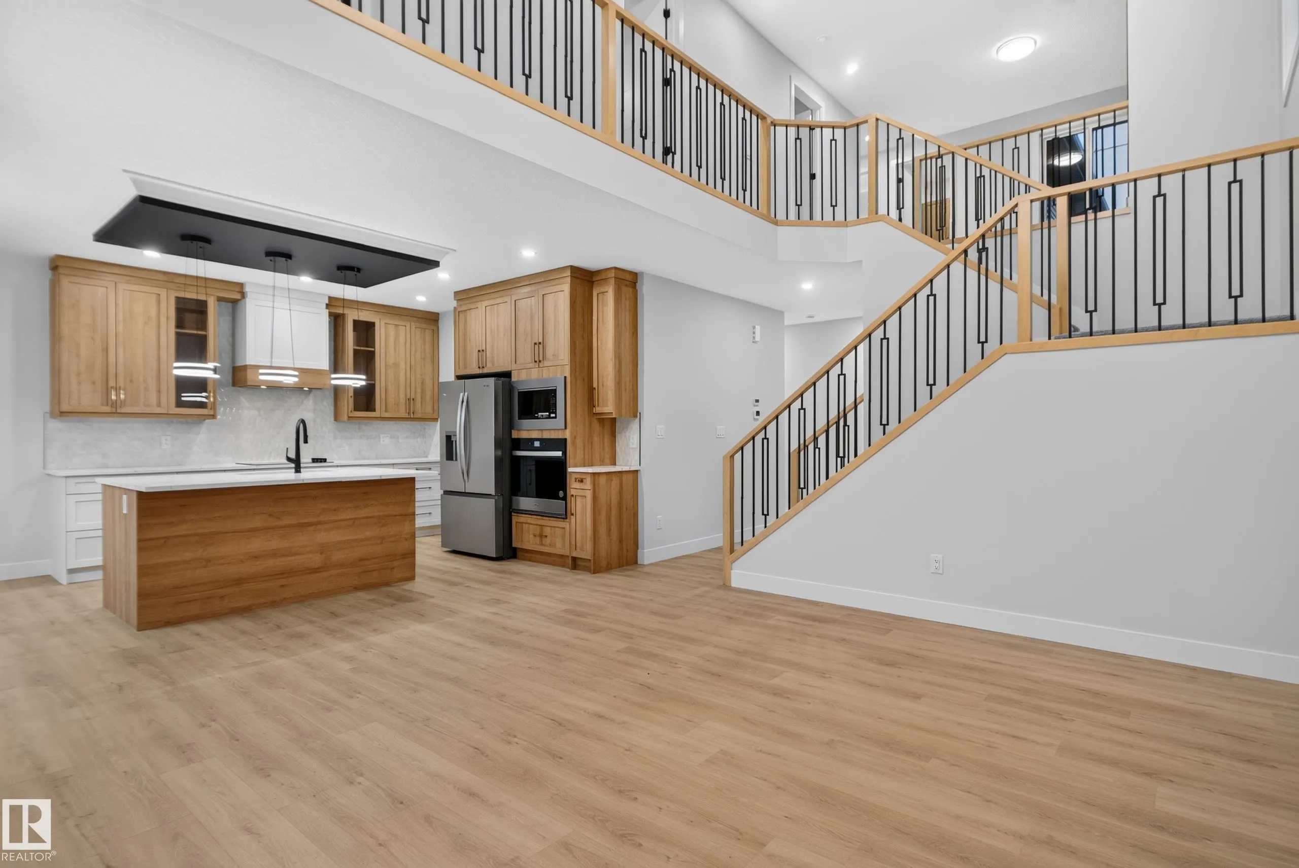 4268 Charles Close