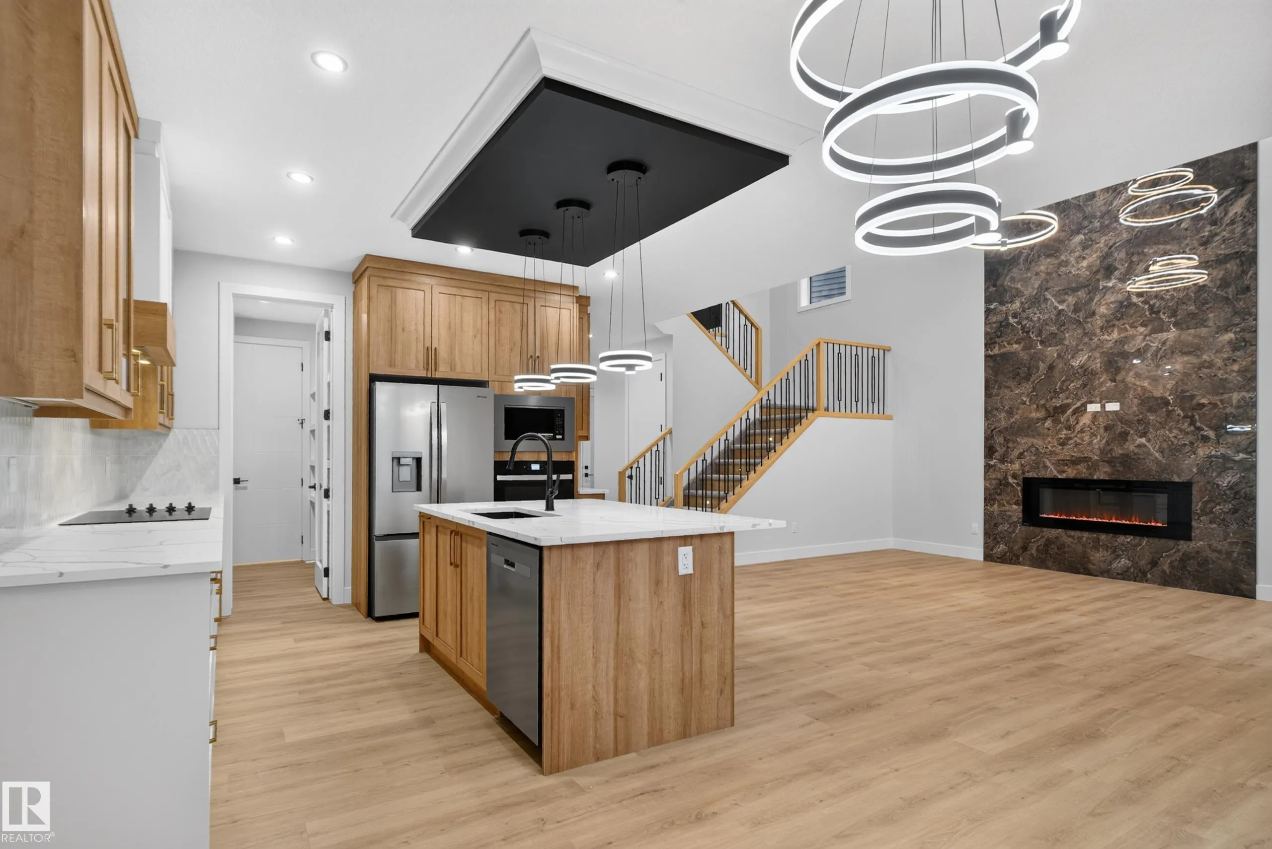 4268 Charles Close