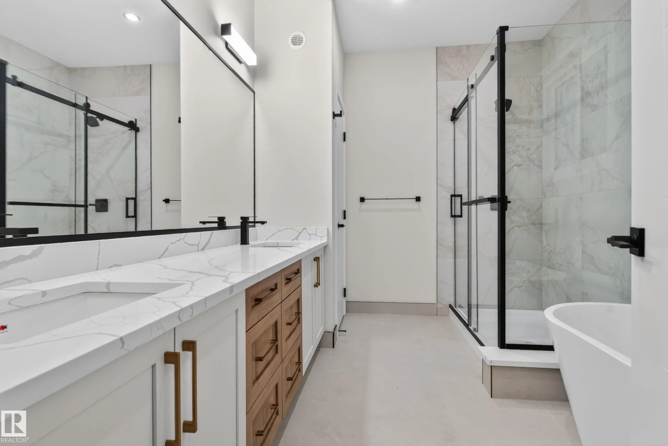 4268 Charles Close