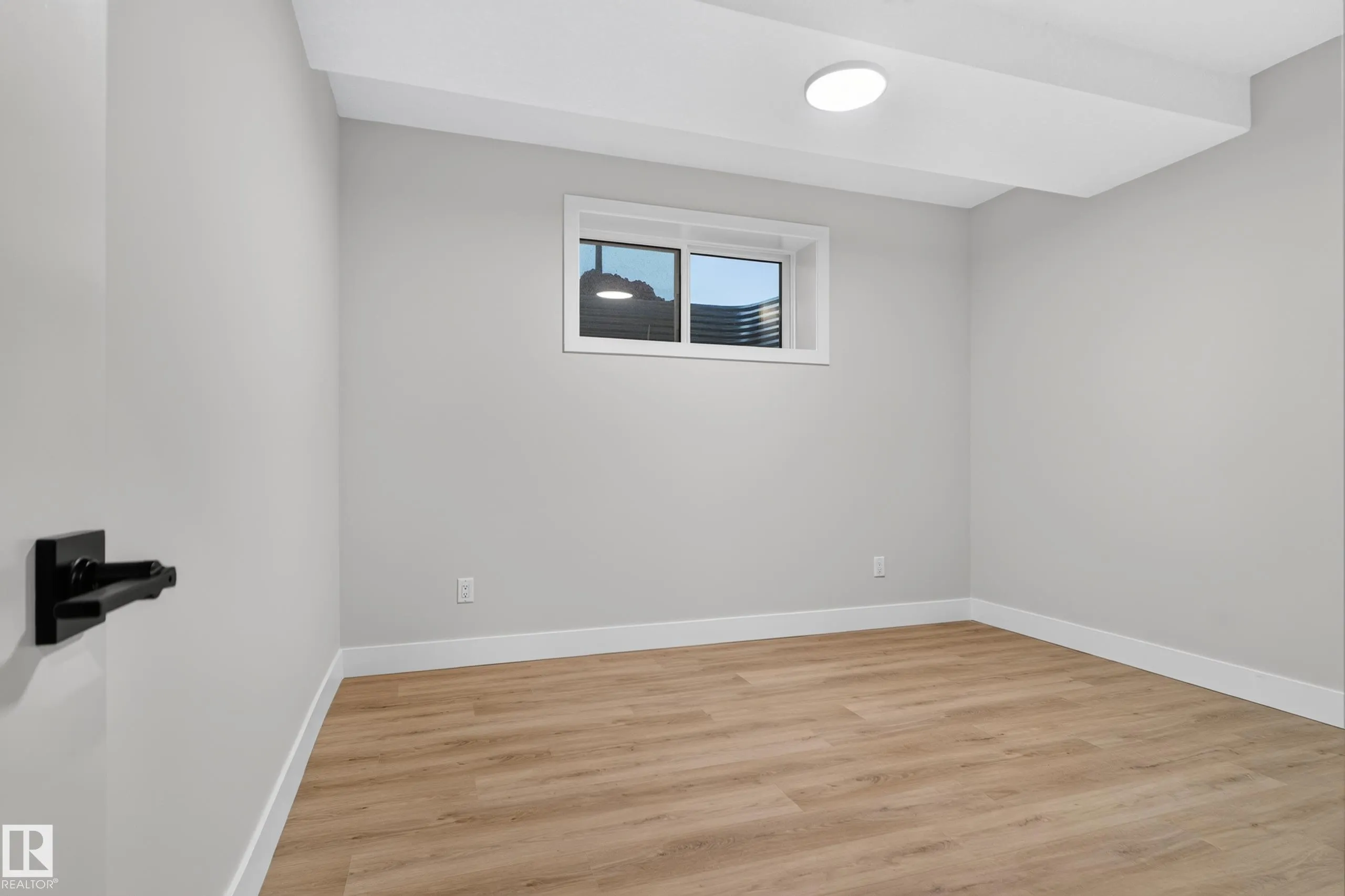 4268 Charles Close