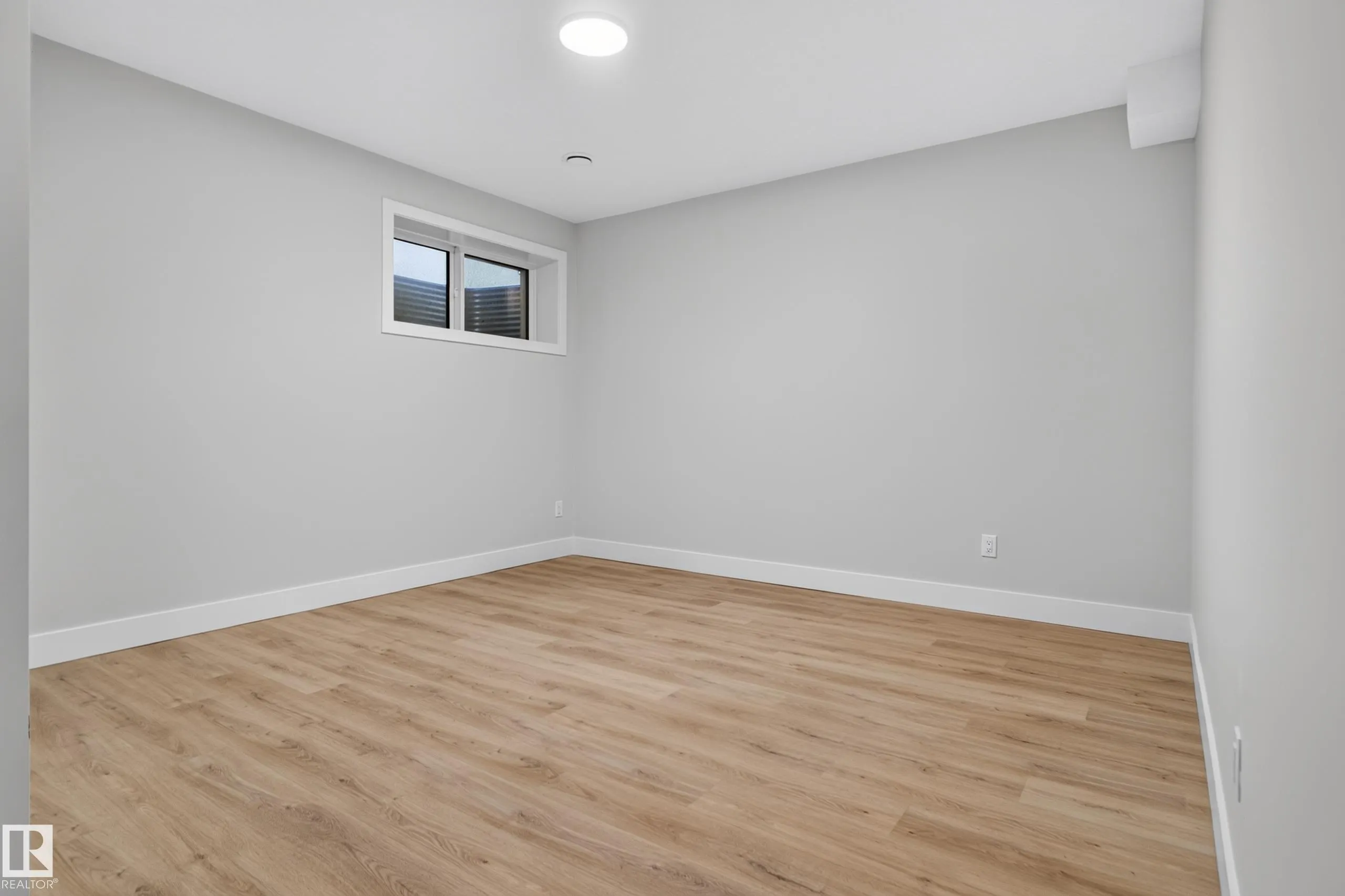 4268 Charles Close