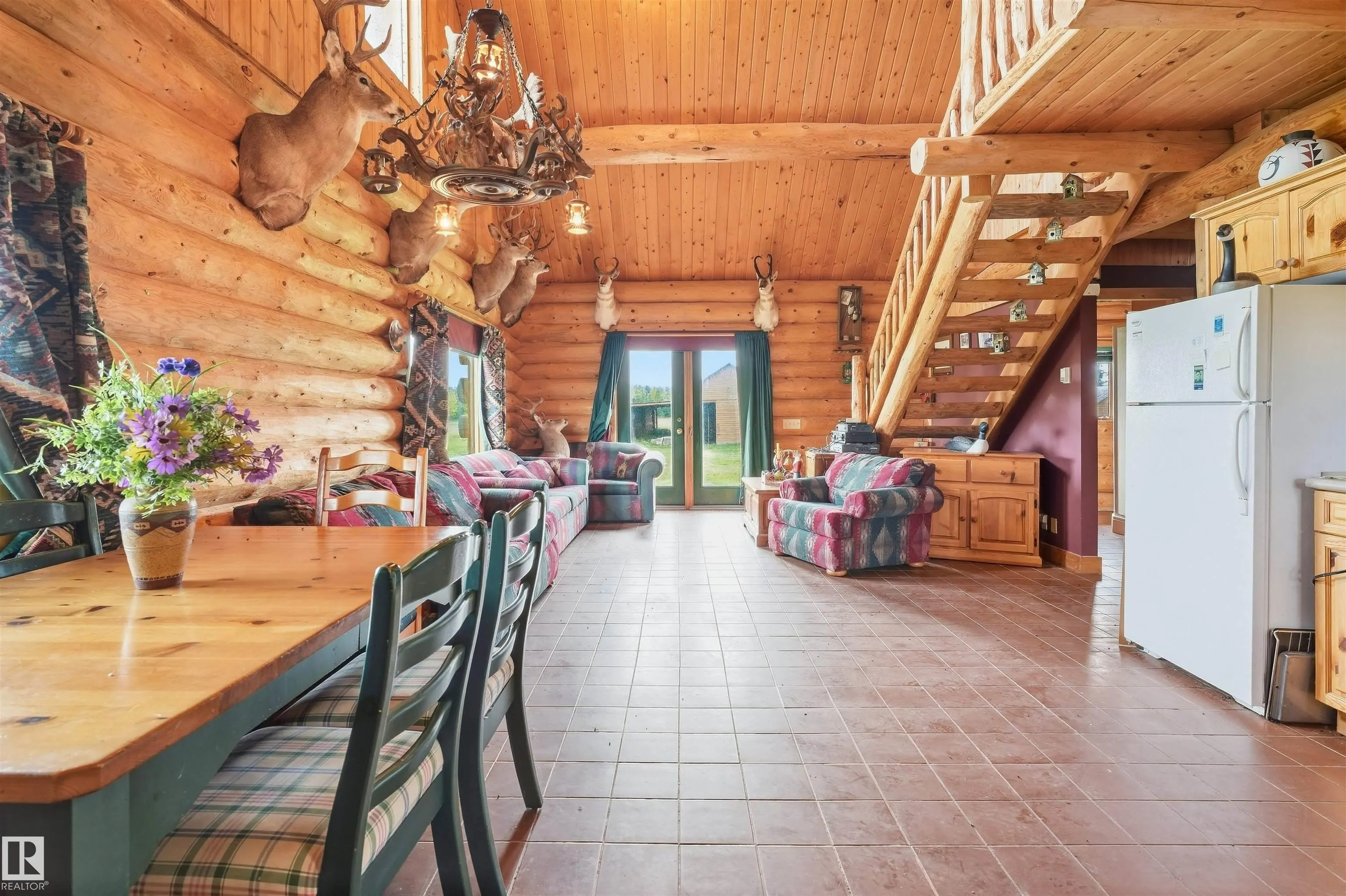 10005 Twp Rd 533