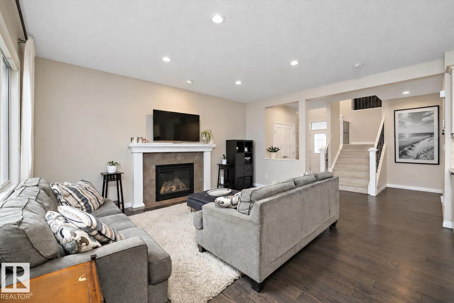 4015 ALEXANDER Way