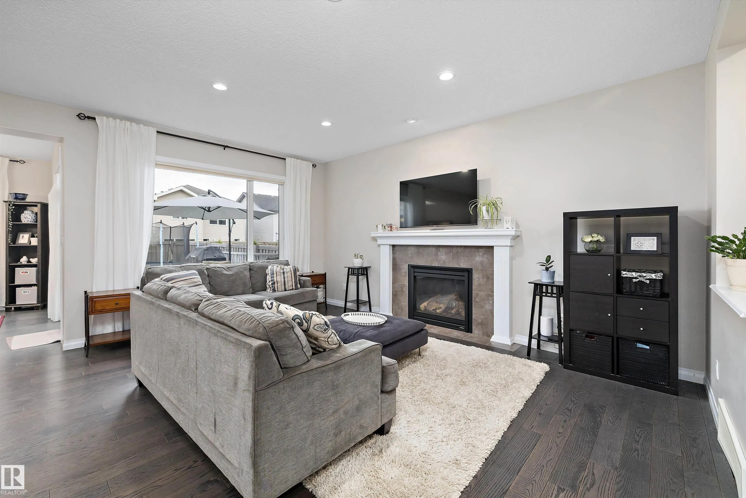 4015 ALEXANDER Way