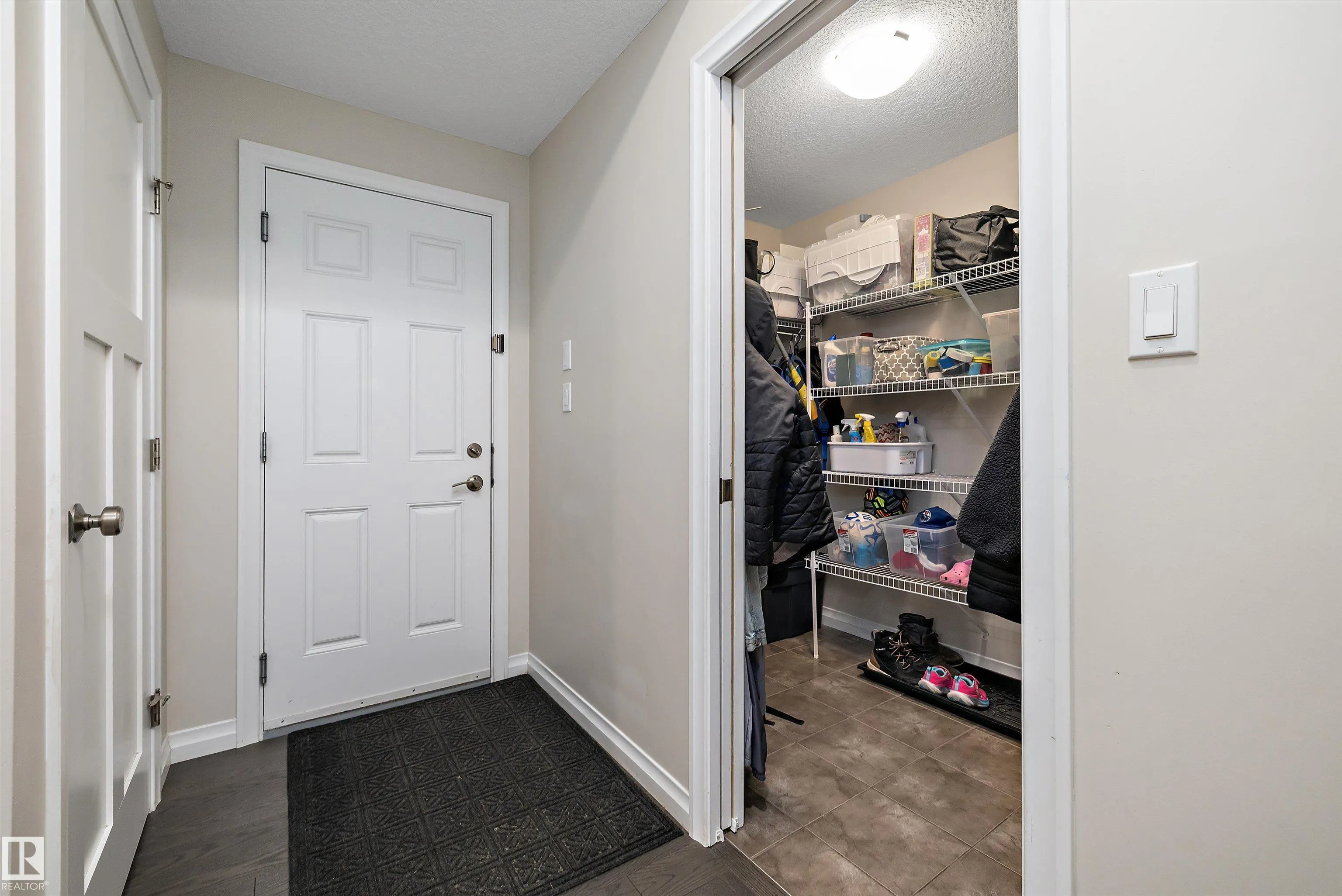 4015 ALEXANDER Way