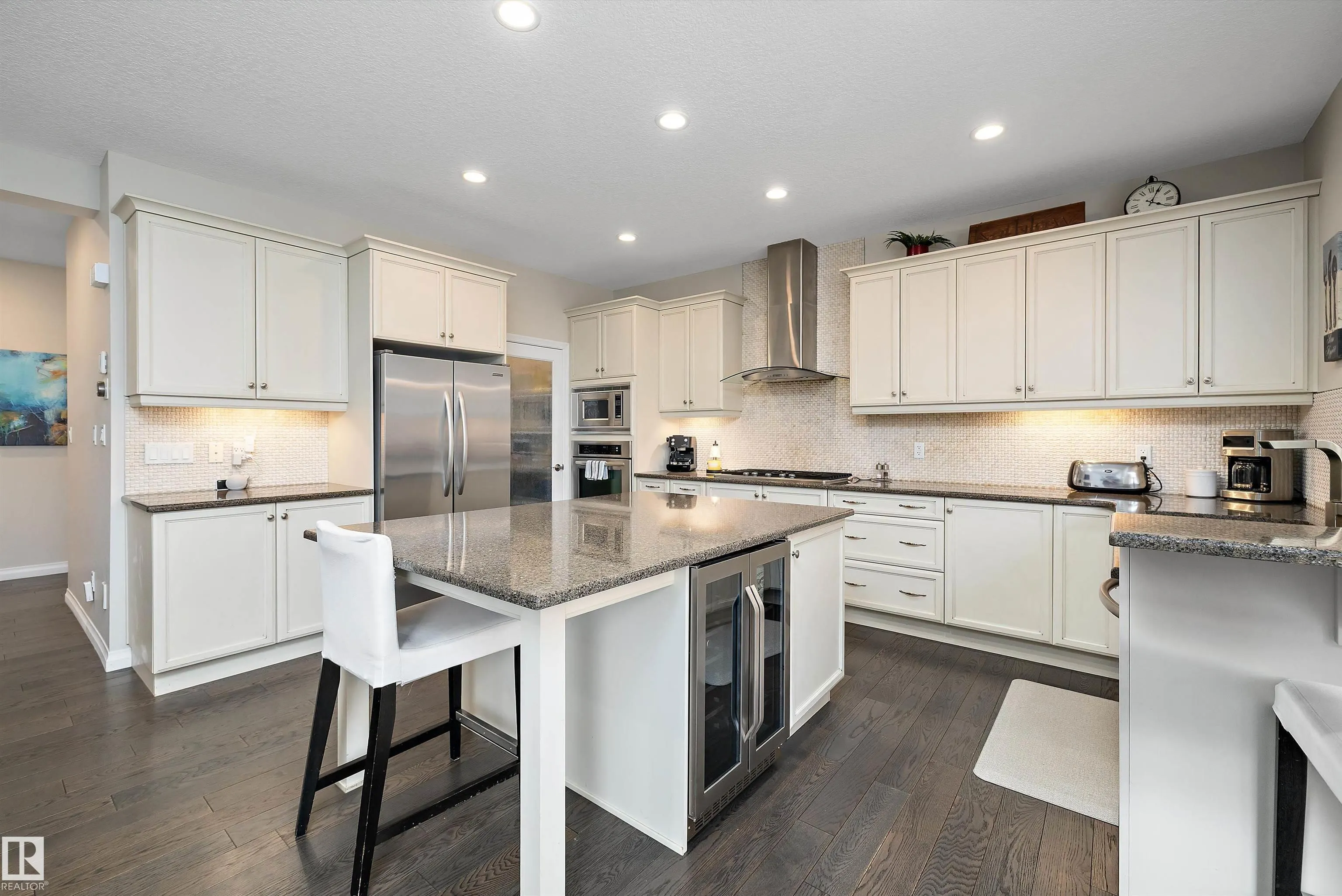 4015 ALEXANDER Way