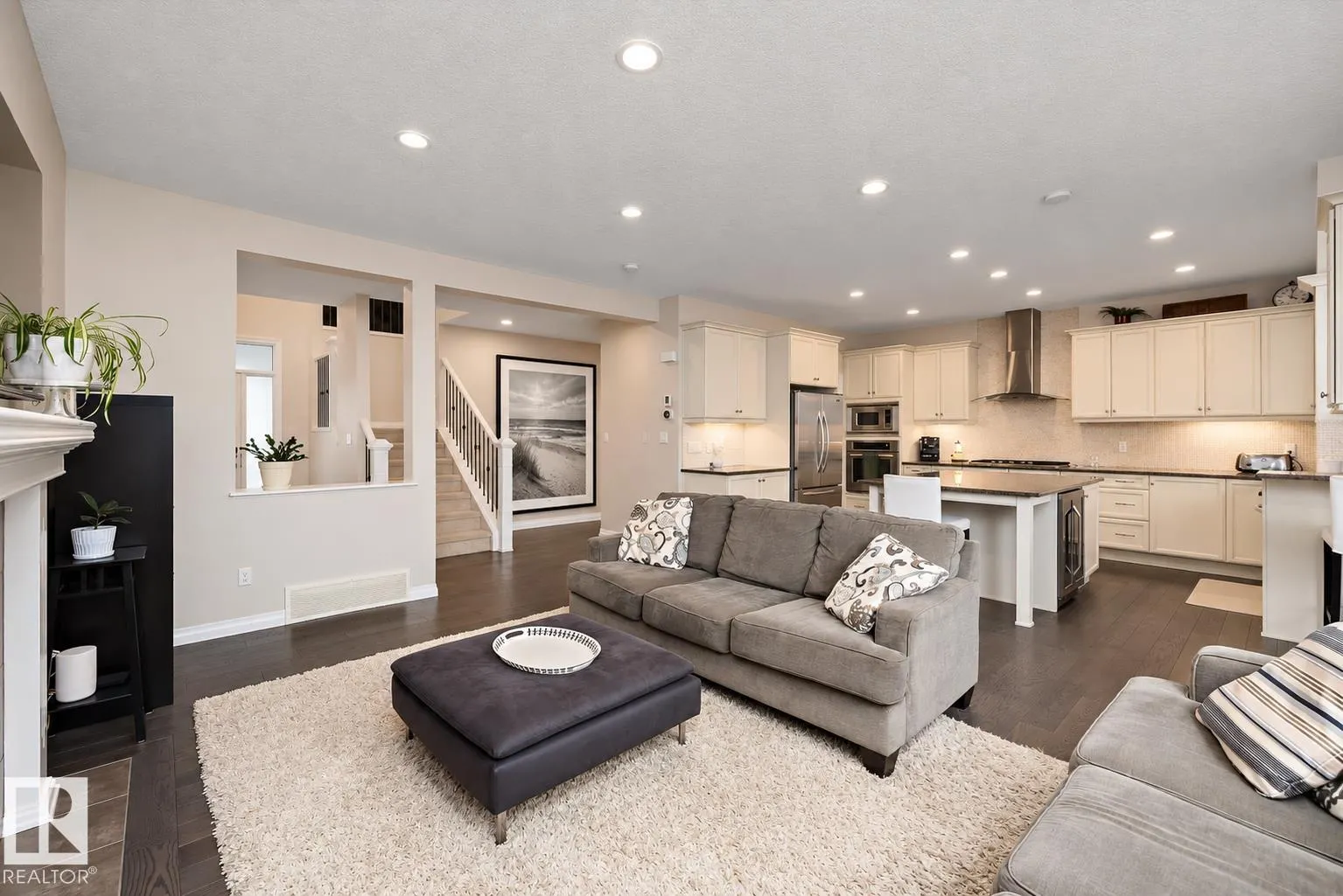 4015 ALEXANDER Way