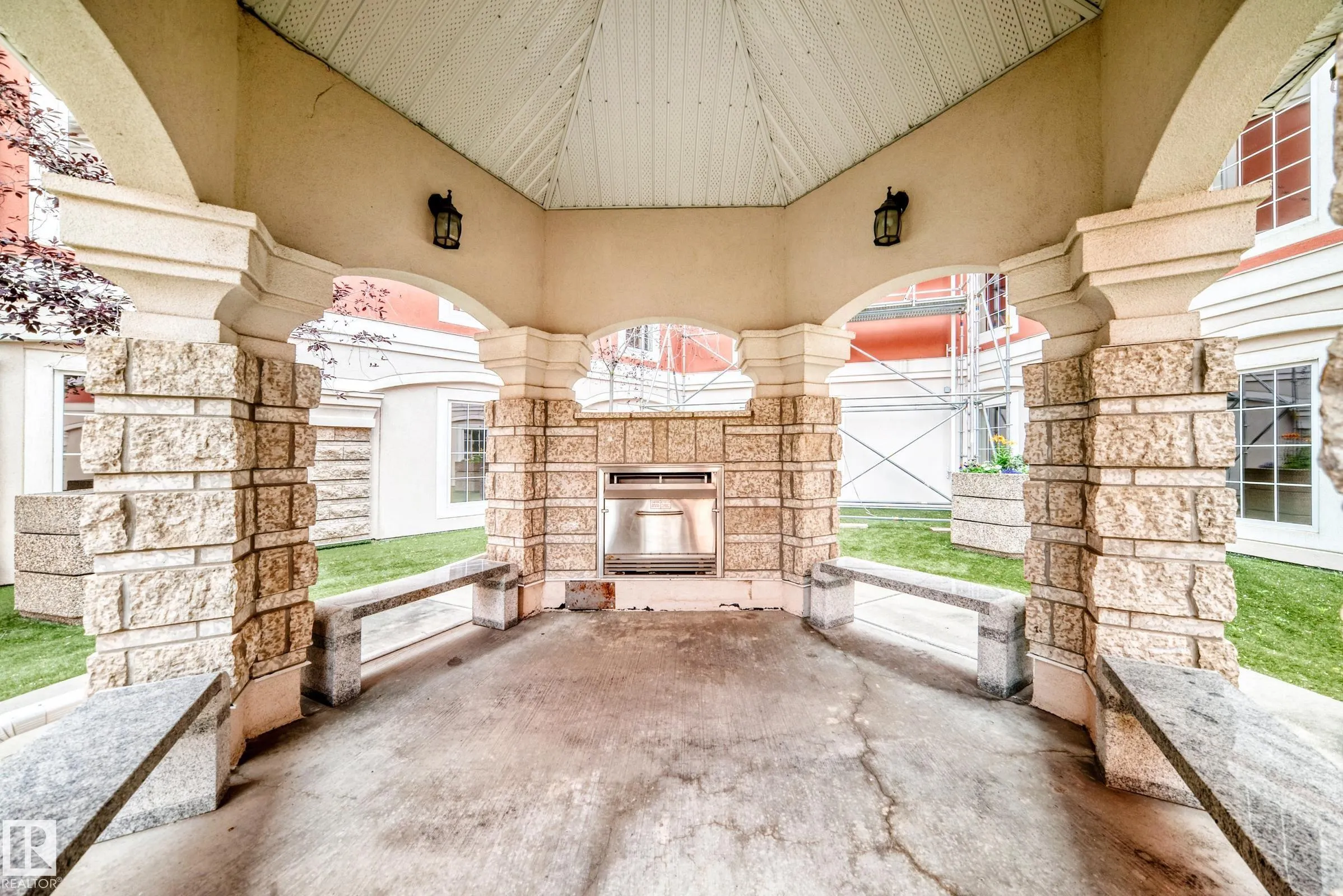 1003 GAULT Boulevard