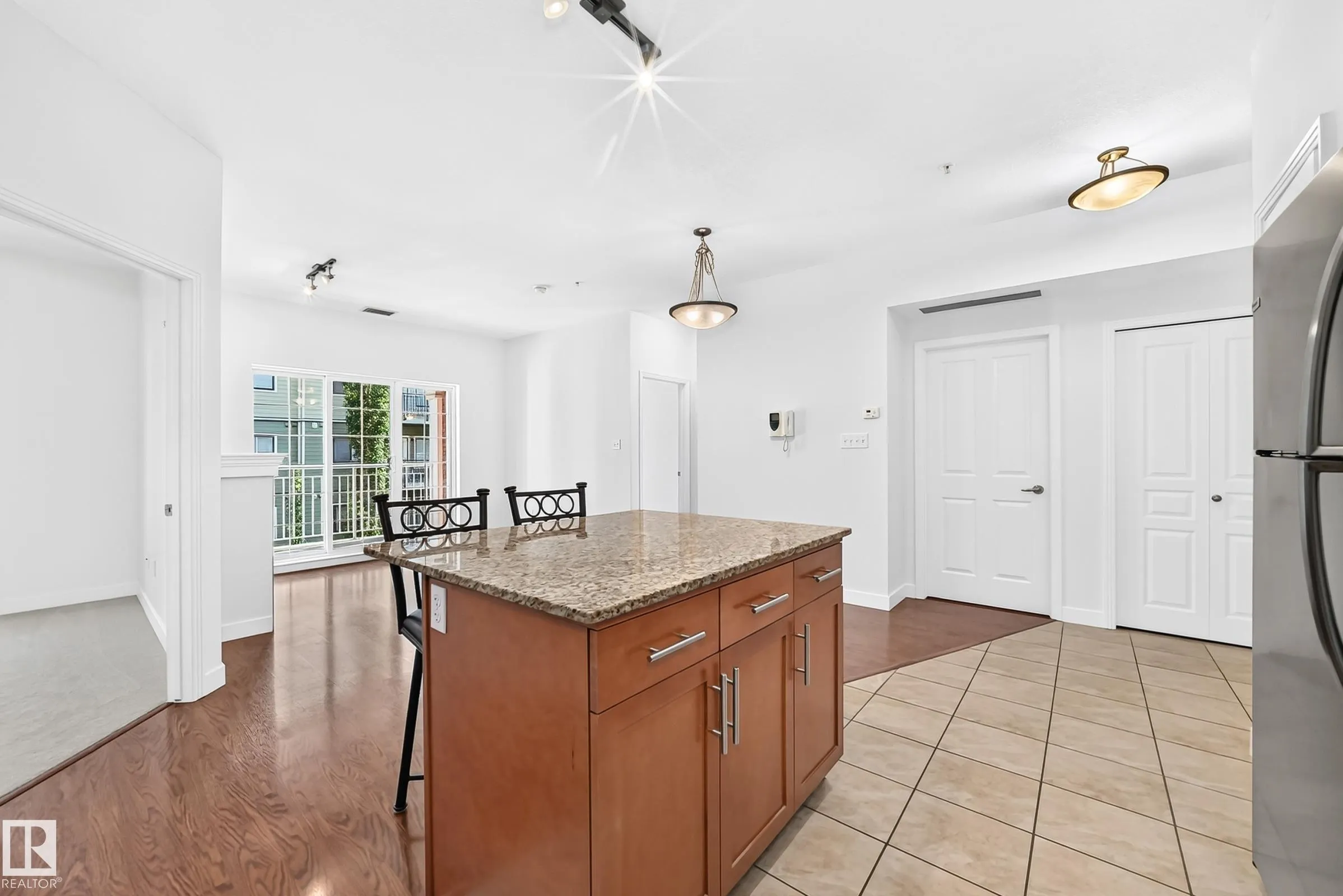 1003 GAULT Boulevard