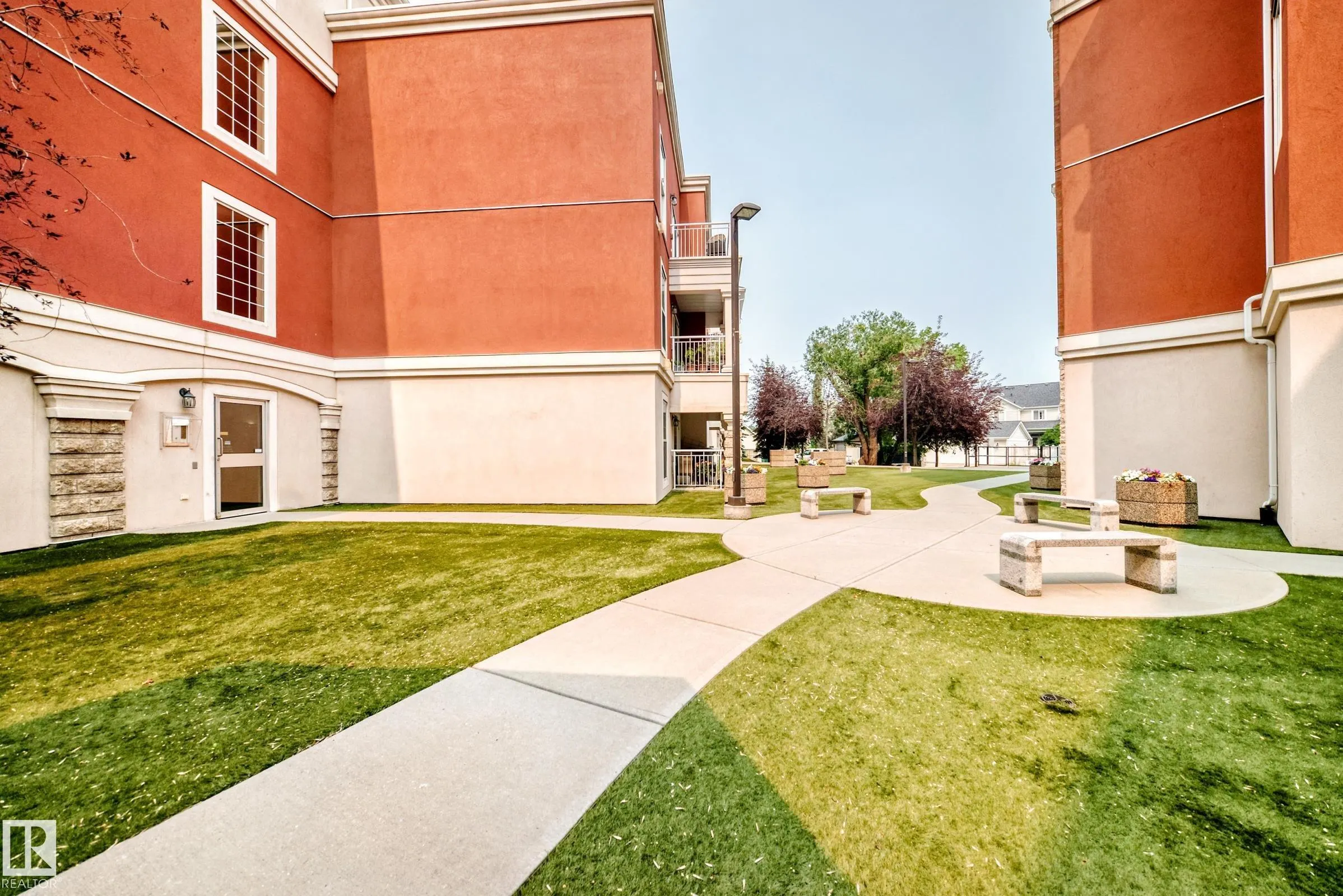 1003 GAULT Boulevard