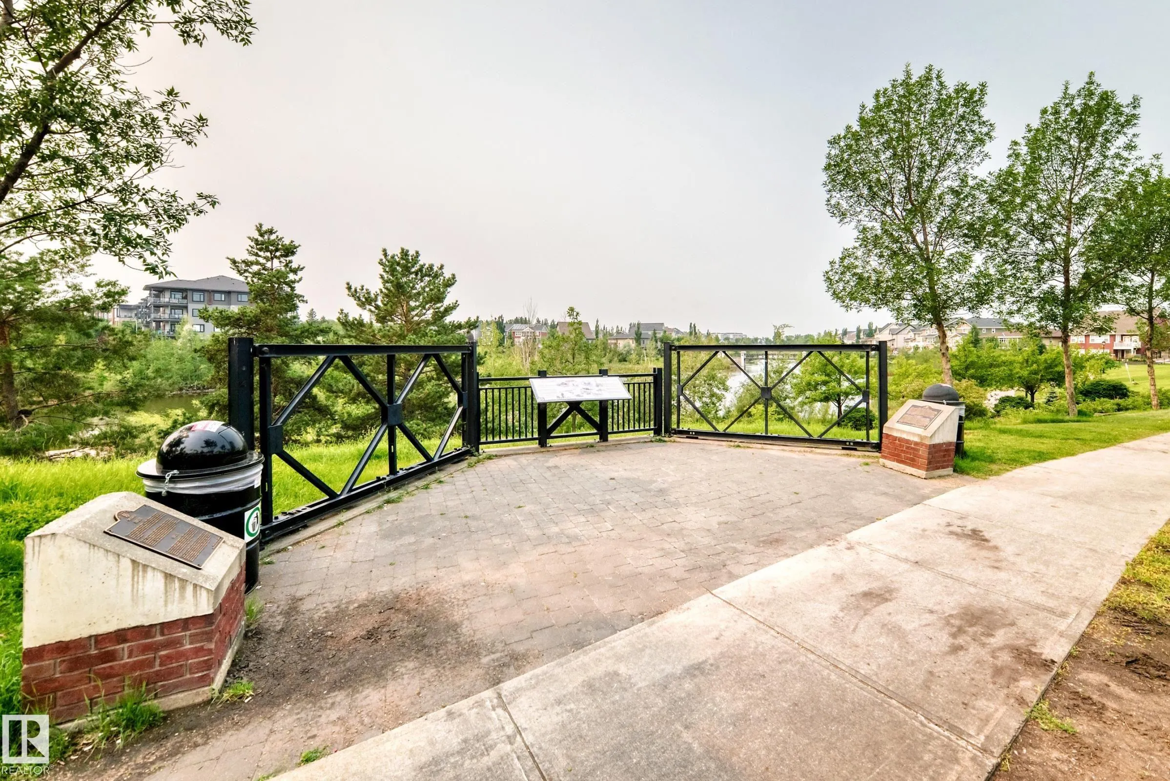 1003 GAULT Boulevard
