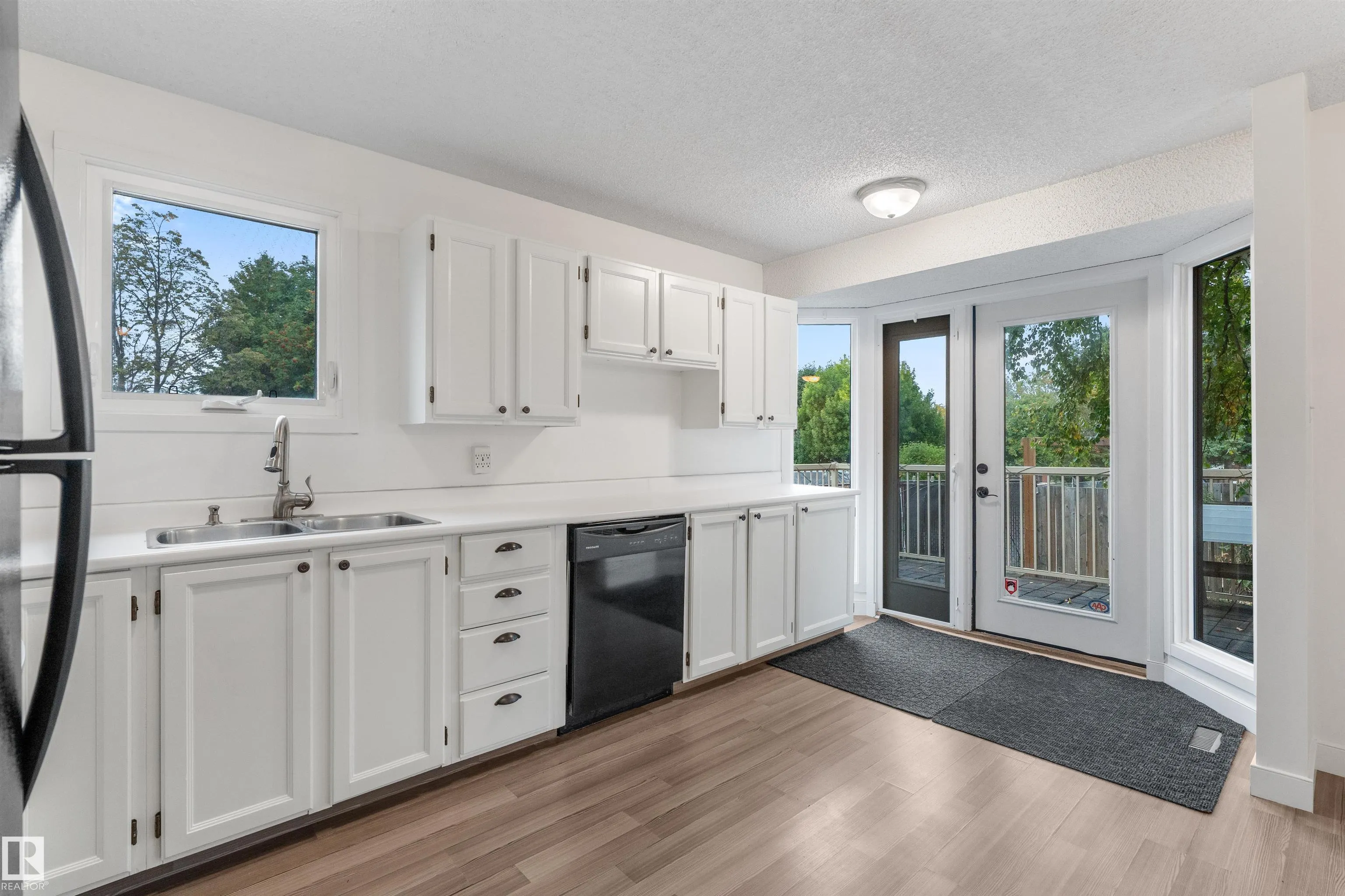 25 GREENWOOD Drive