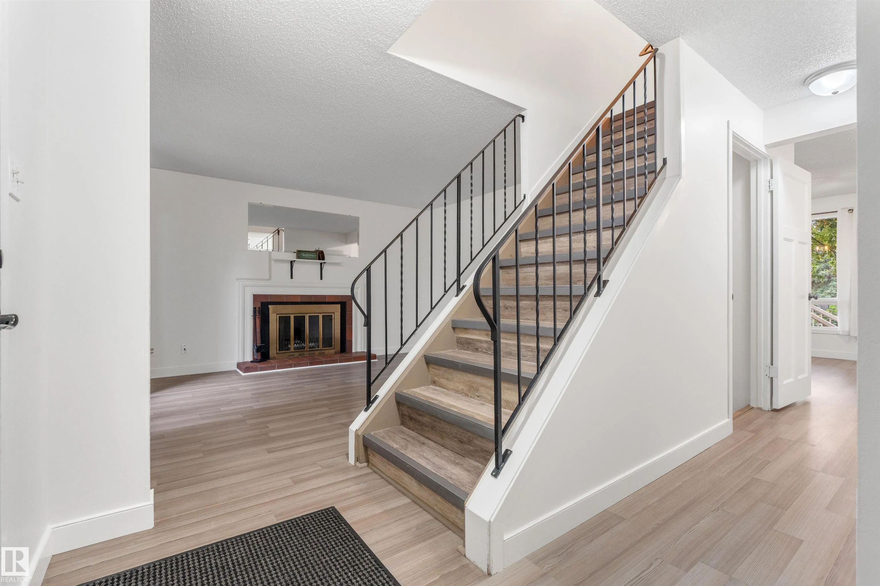 25 GREENWOOD Drive