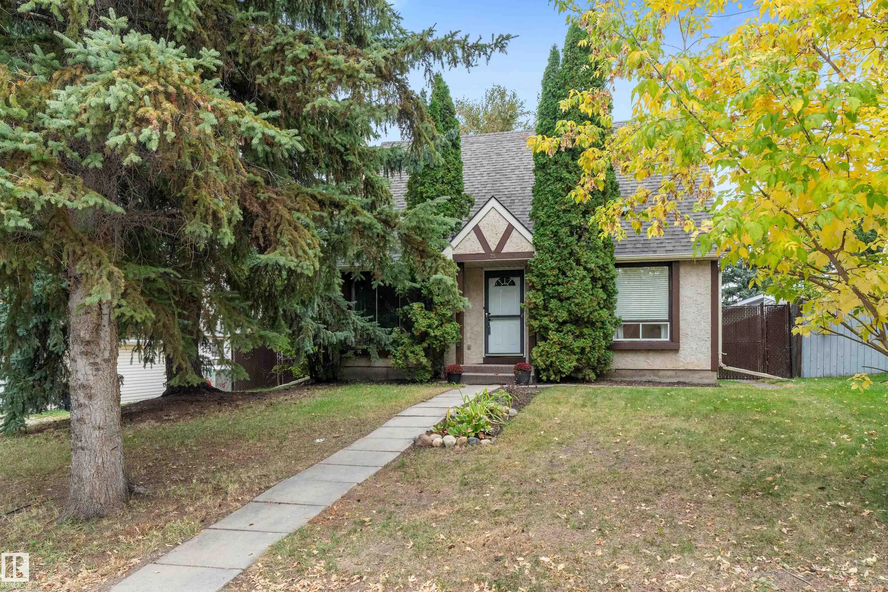 25 GREENWOOD Drive