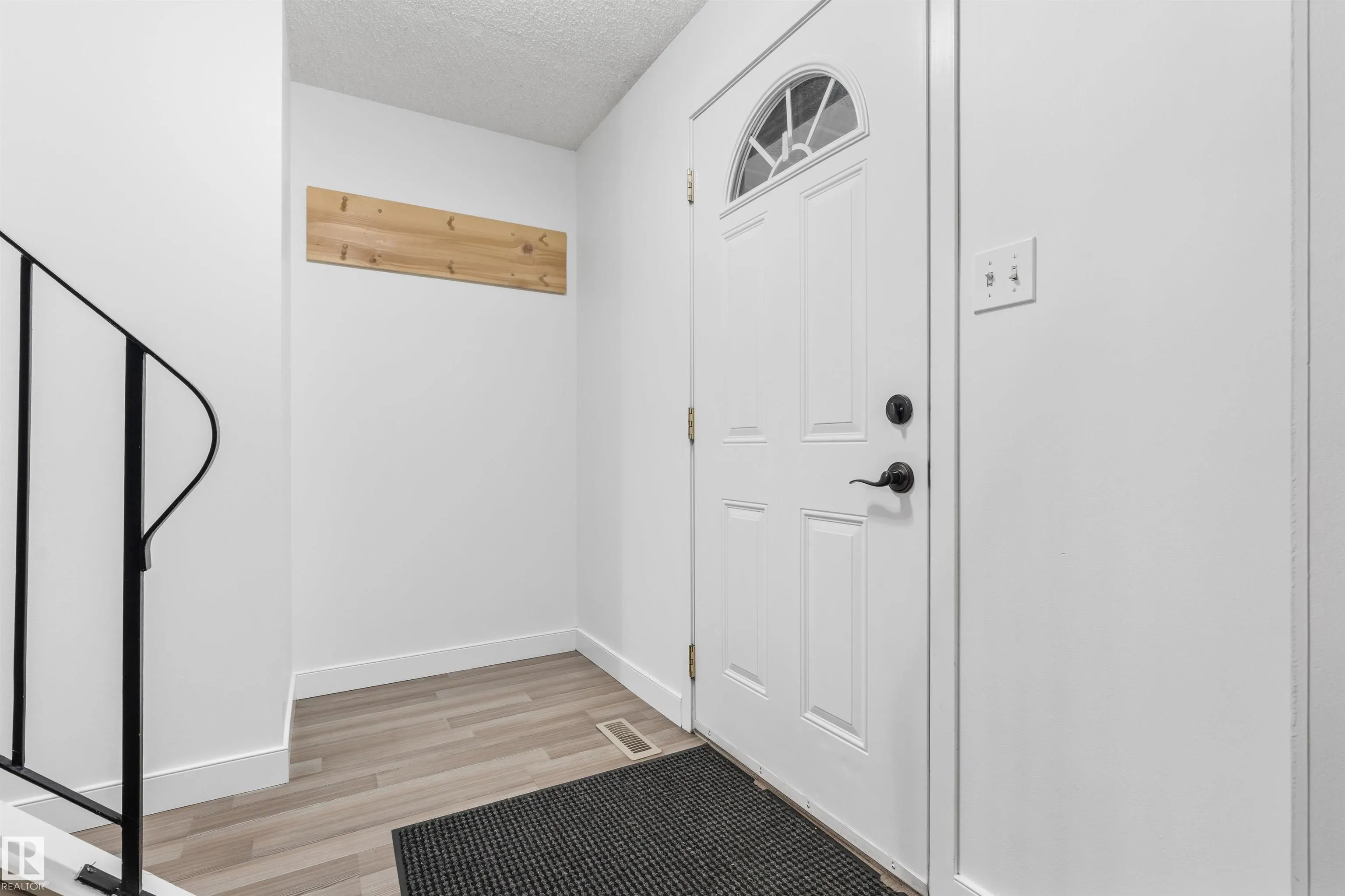 25 GREENWOOD Drive