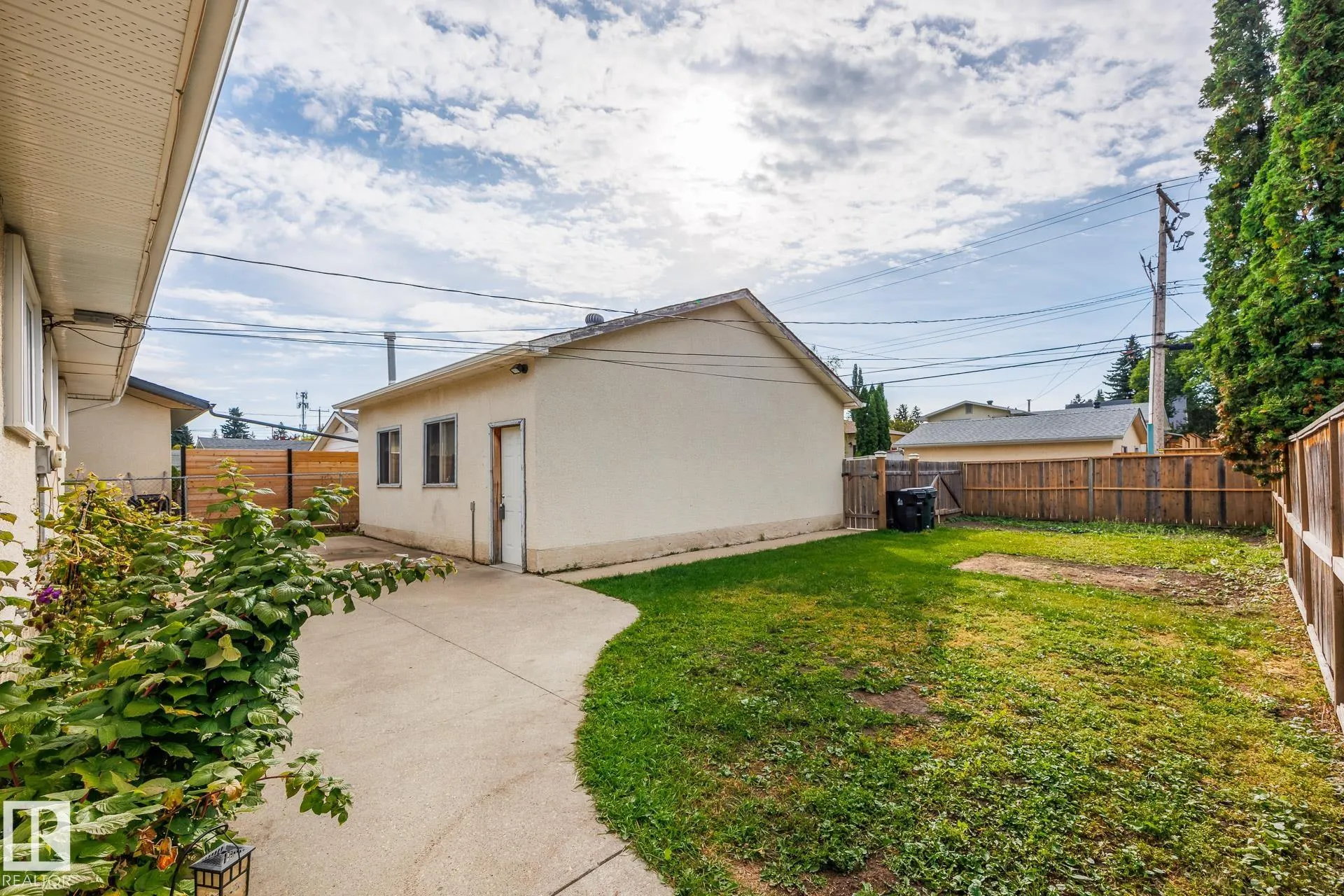 52 BELLEVILLE Avenue