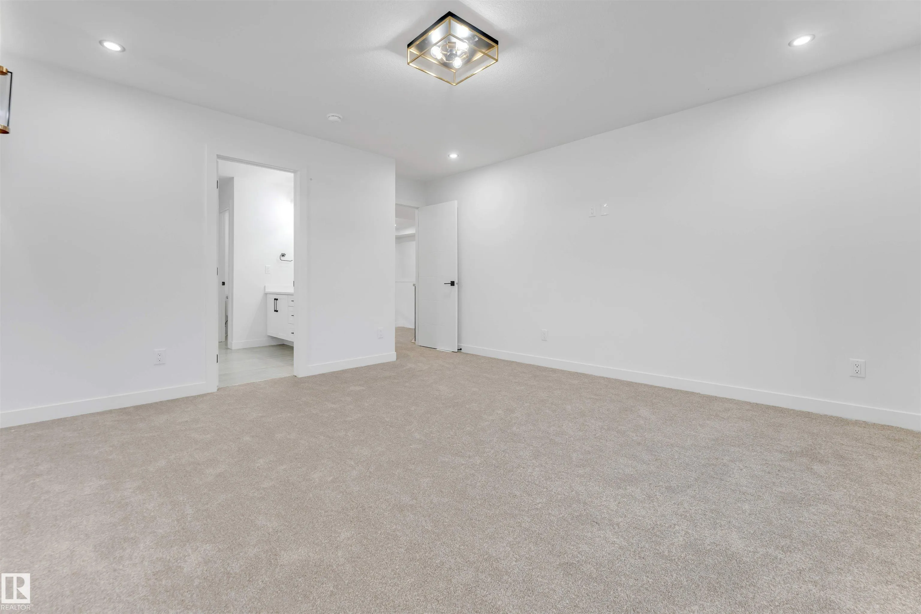 517 Ashgrove Circle
