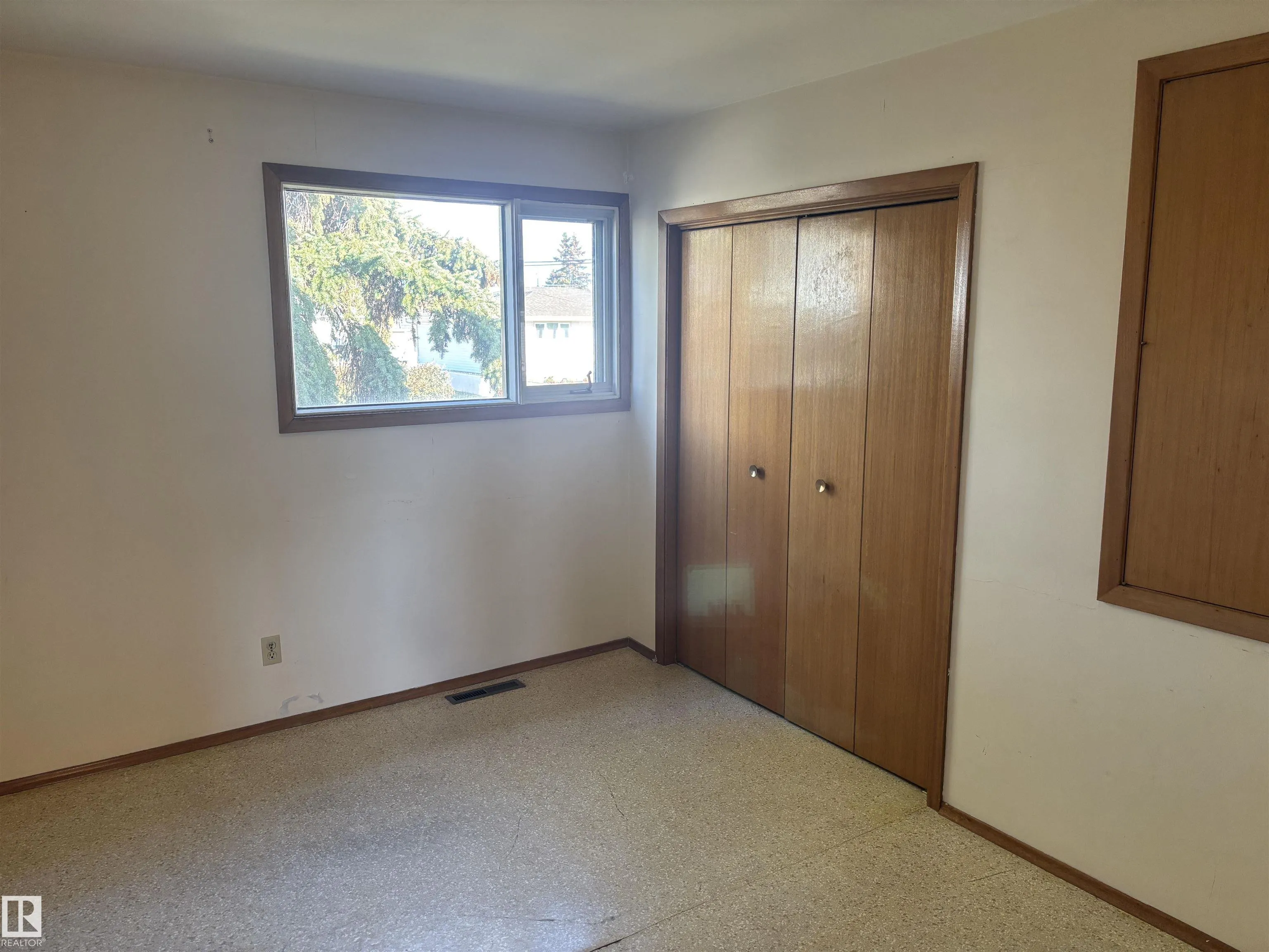 13524 92 st