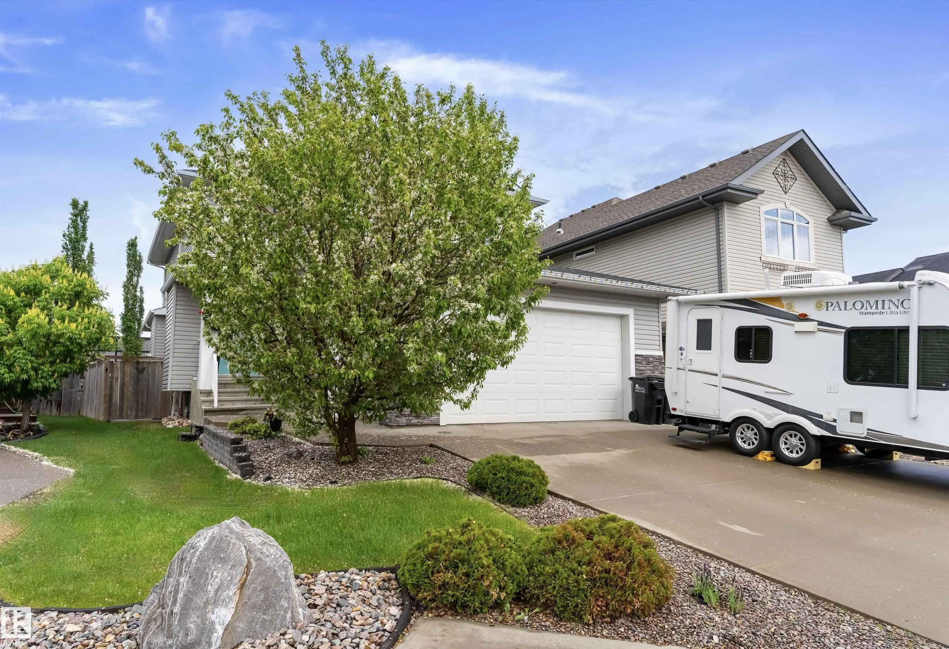 484 FOXTAIL Court